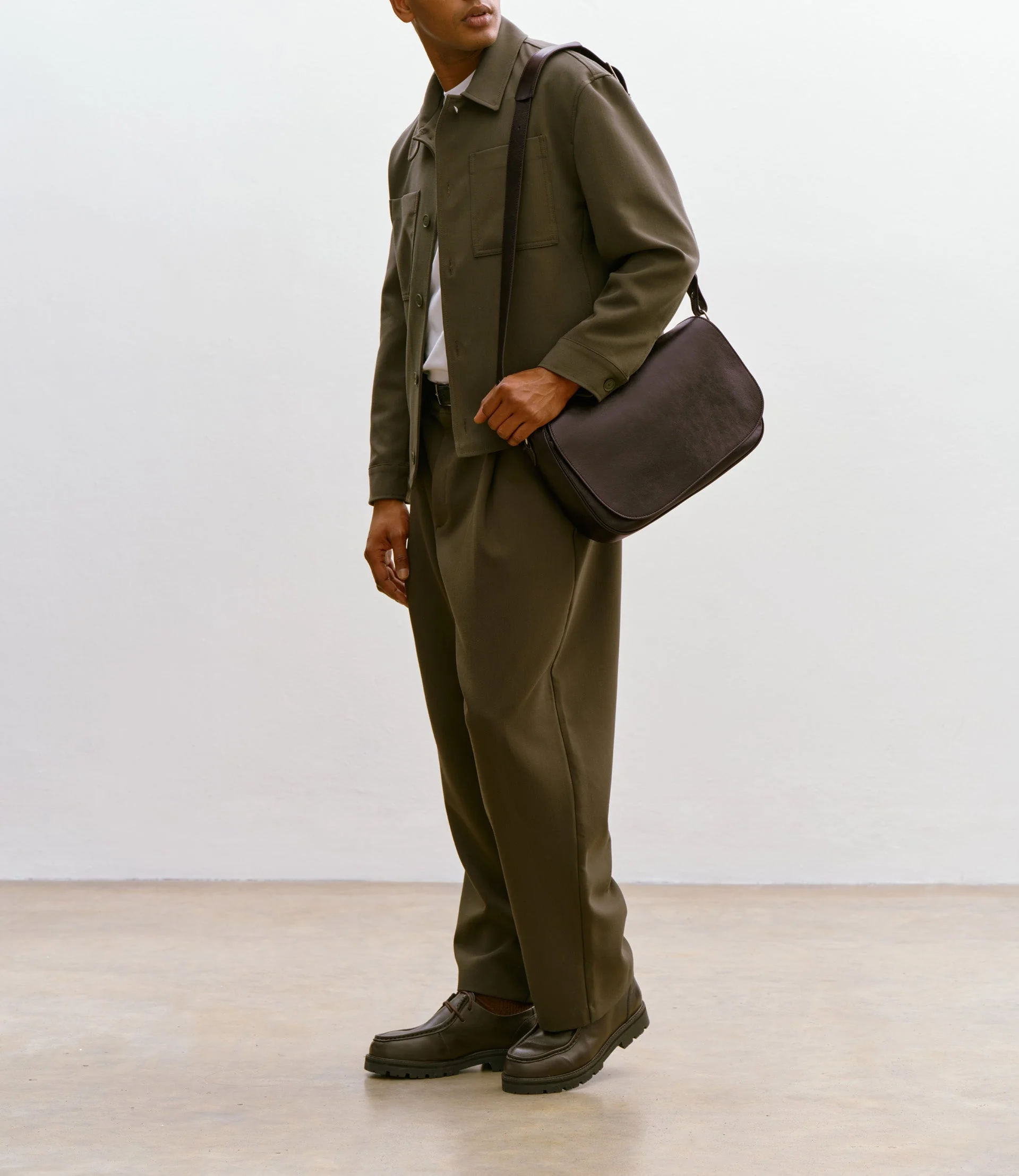 Metier - Hunter Messenger Elvis Cacao - Image 5