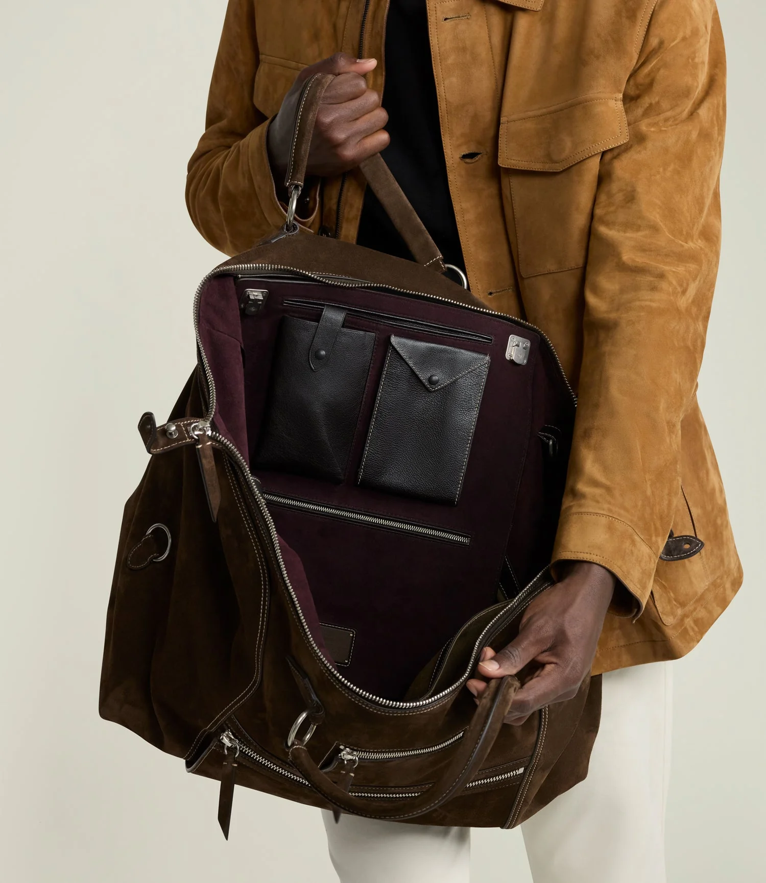 Metier - INDIANA JONES™ Vagabond Duffle Chocolate Suede - Image 9