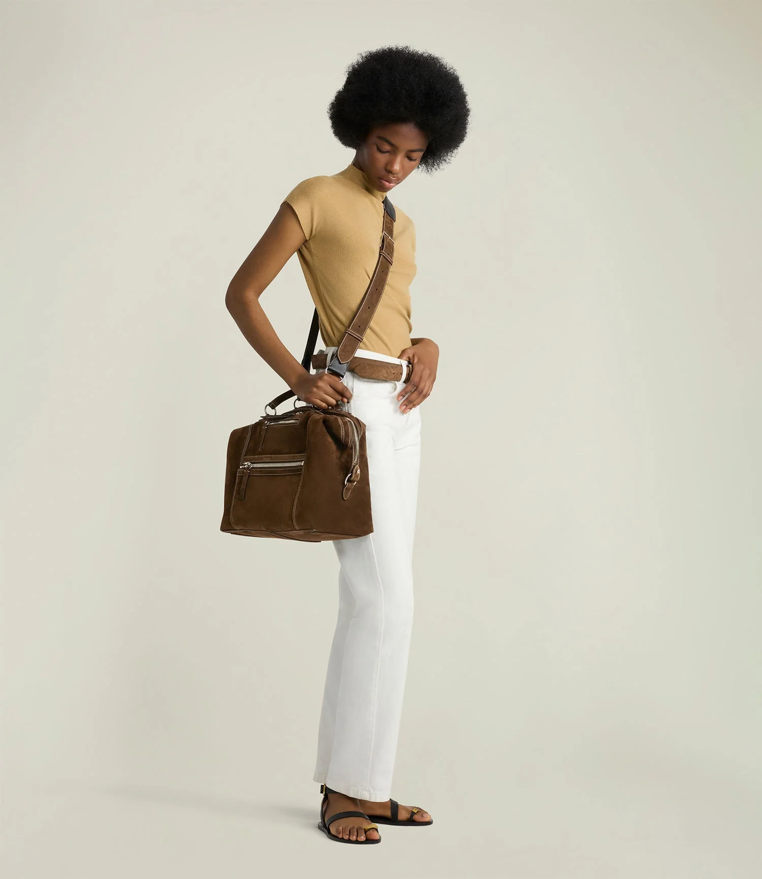 Metier - W INDIANA JONES™ Vagabond Messenger Chocolate Suede - Image 7