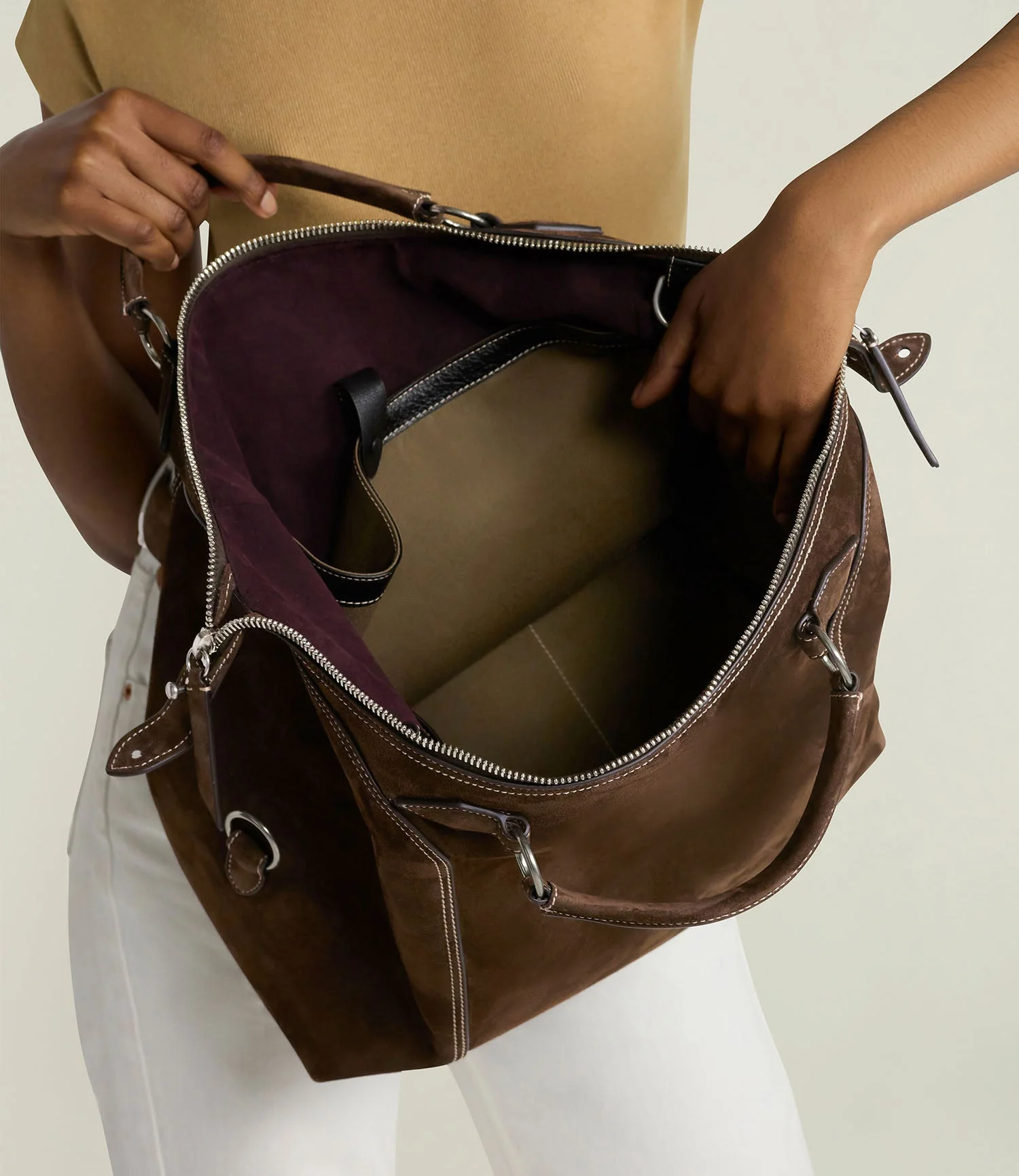 Metier - W INDIANA JONES™ Vagabond Messenger Chocolate Suede - Image 9