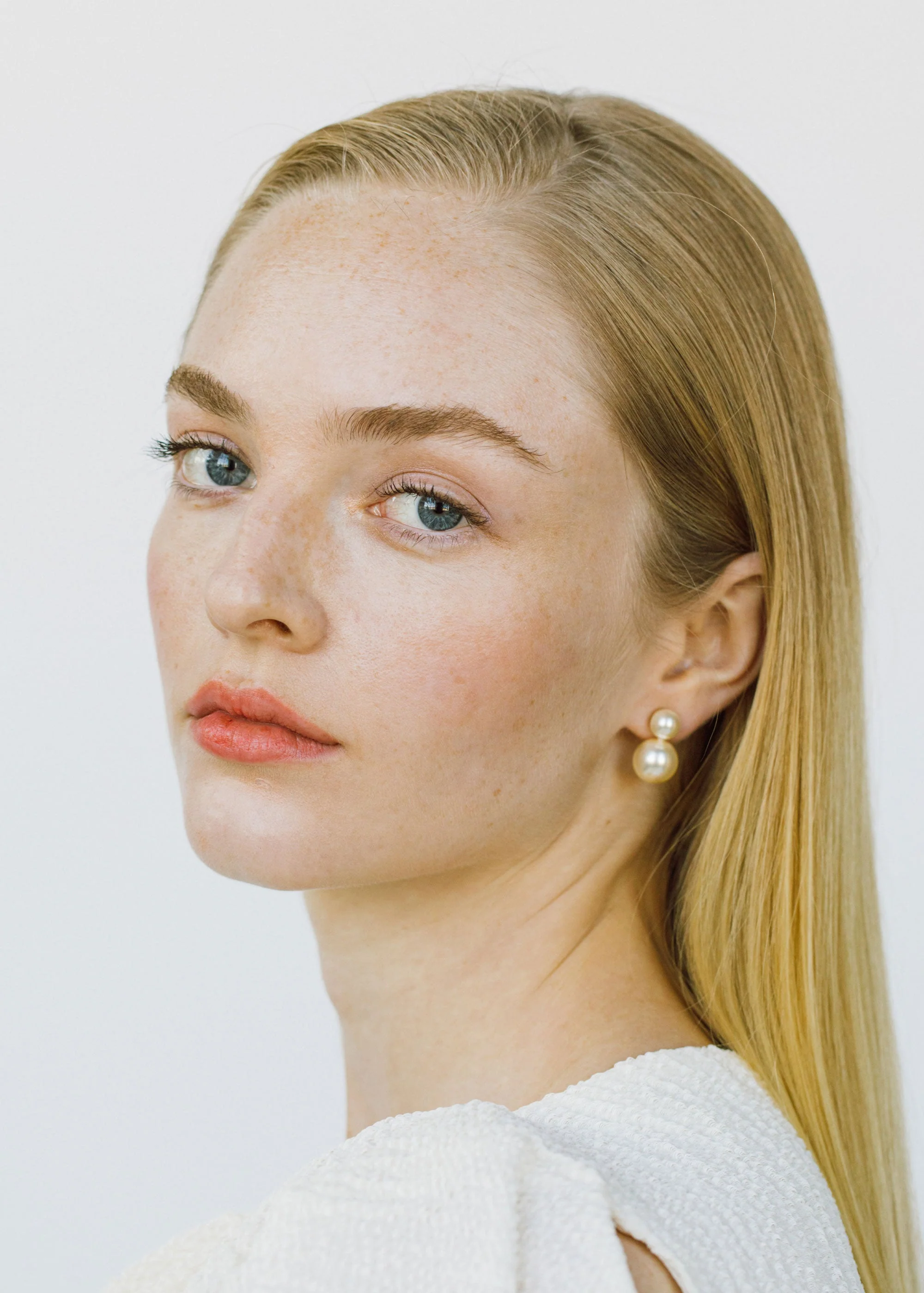 Jennifer Behr - Iris Pearl Earrings - Image 5