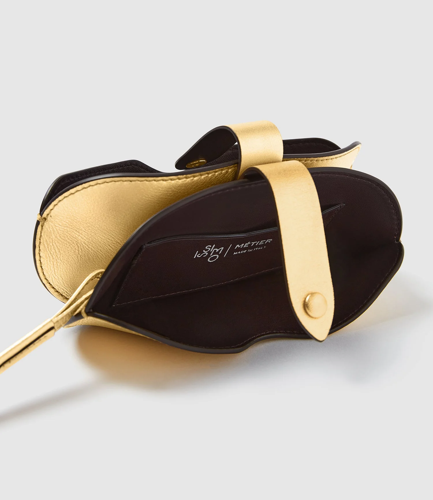 Metier - ISSIMO | Métier Glasses Case Double With Strap Metallic Calfskin Gold - Image 2