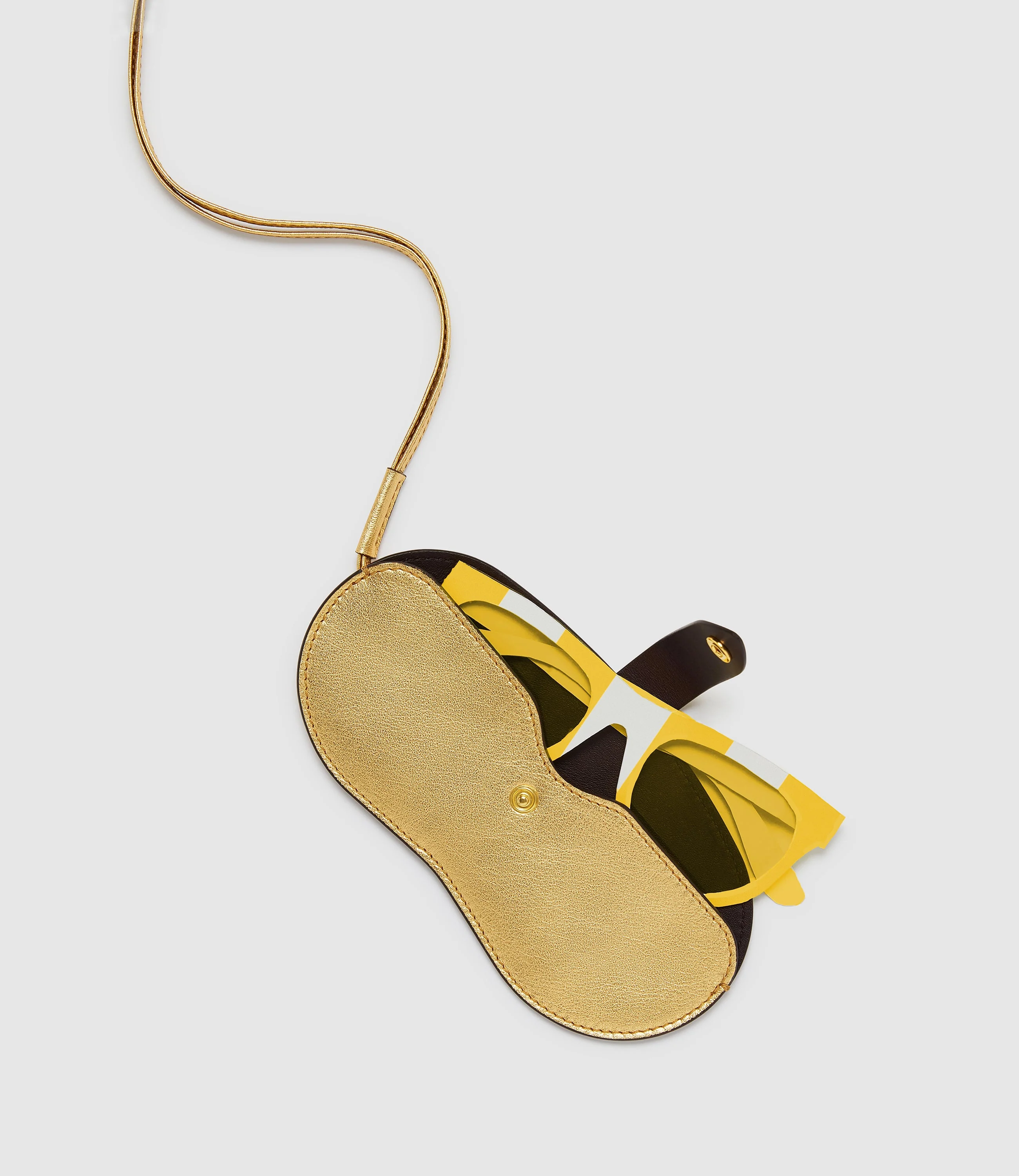 Metier - ISSIMO | Métier Glasses Case With Strap Metallic Calfskin Gold - Image 3