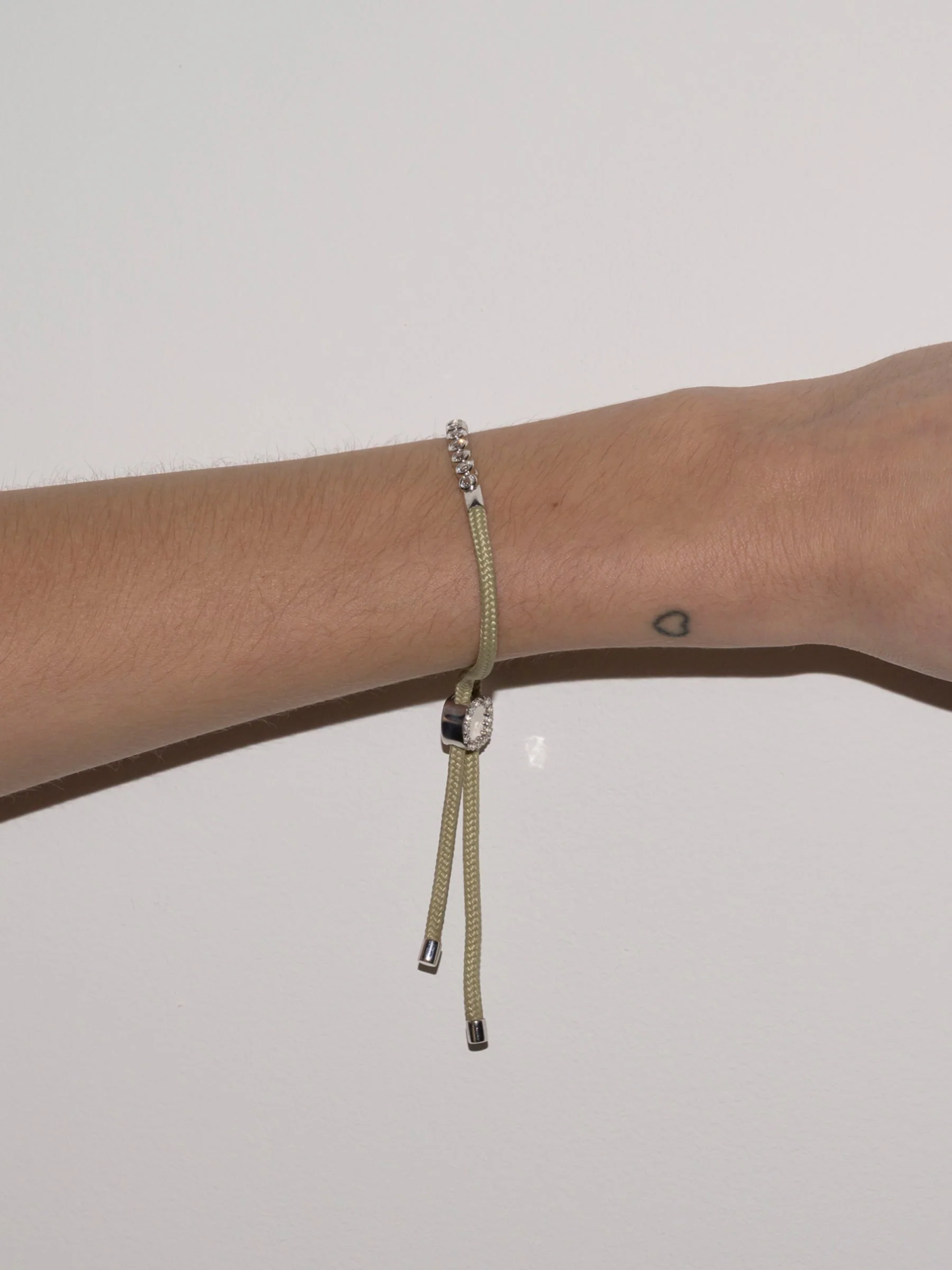 Dorsey - JAMES BEZEL LAB DIAMOND KHAKI PARACORD BRACELET, 14K WHITE GOLD - Image 4