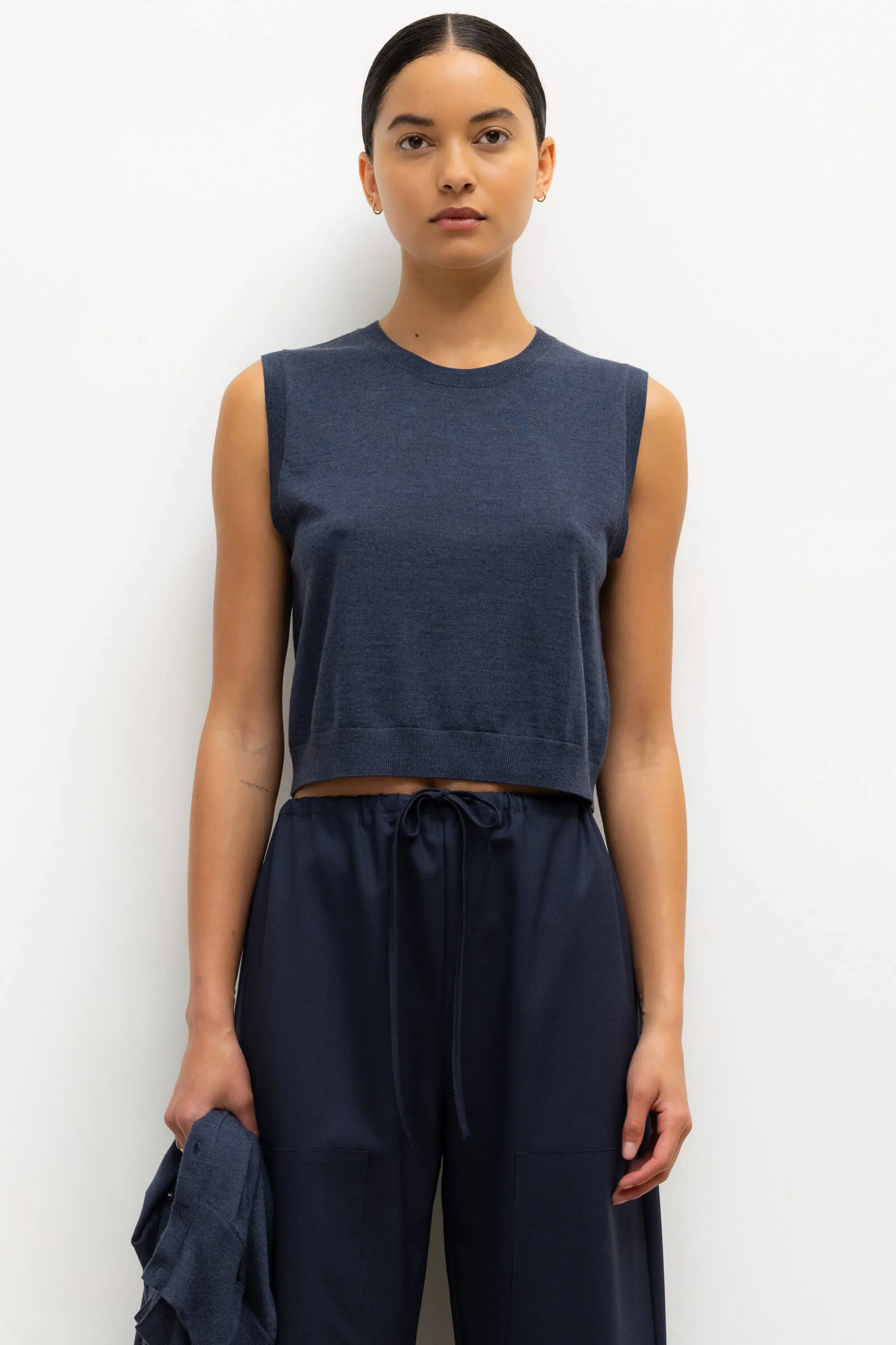 Leset - James Sleeveless Crew