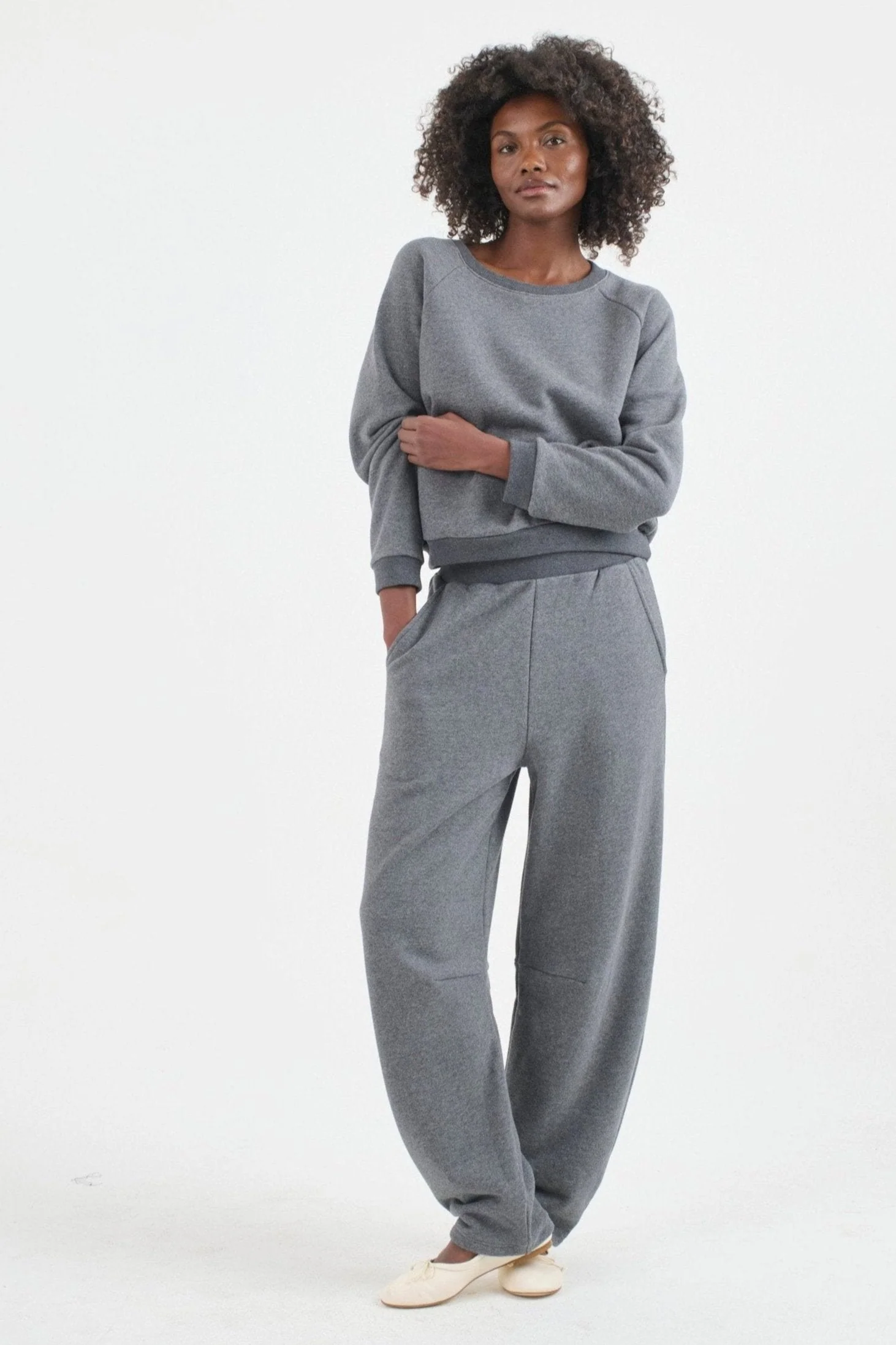 Jamie Haller - The Arc Lounge Pant in Deep Grey - Image 2