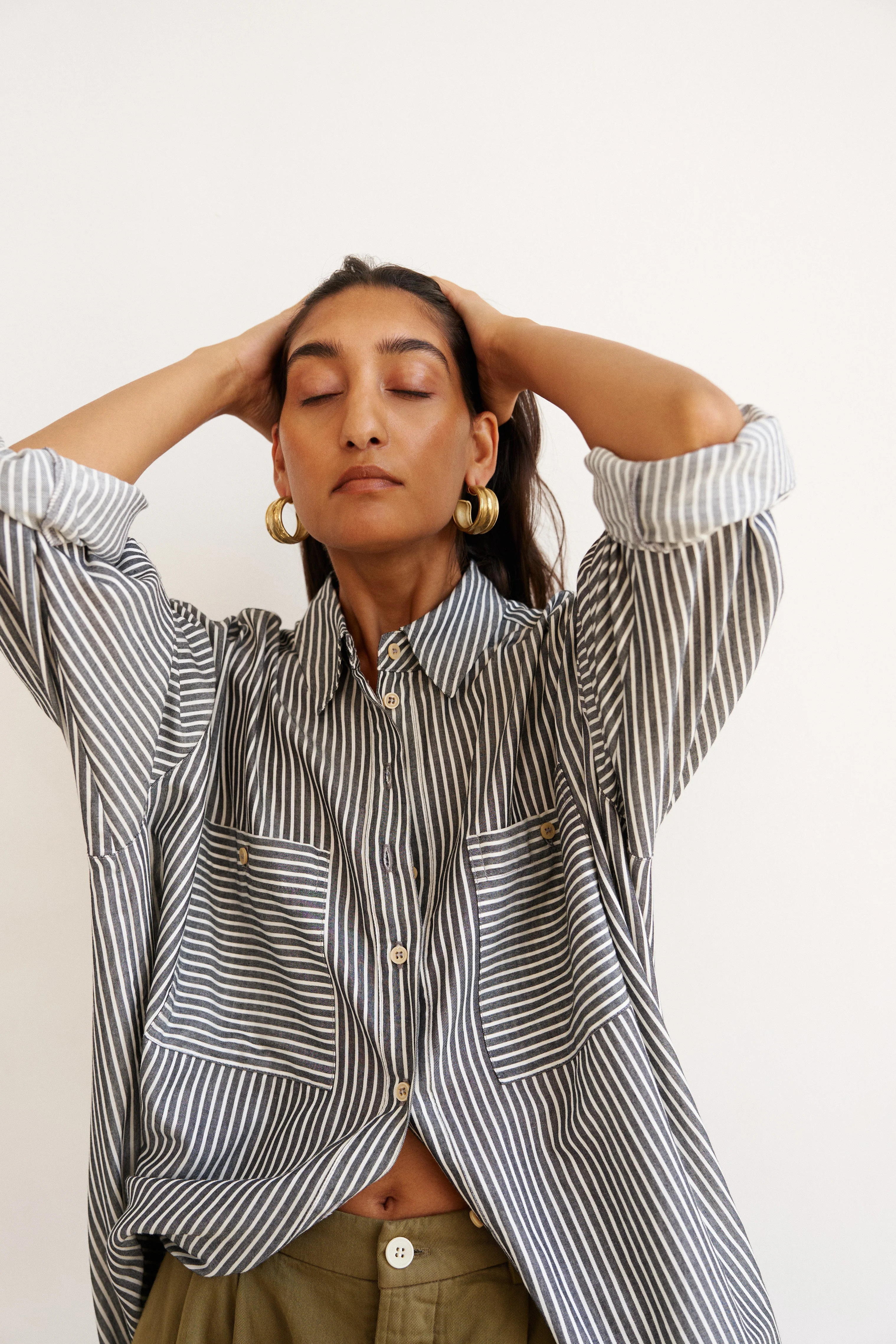 Jamie Haller - The Artist Shirt in Charcoal Stripe - Image 4