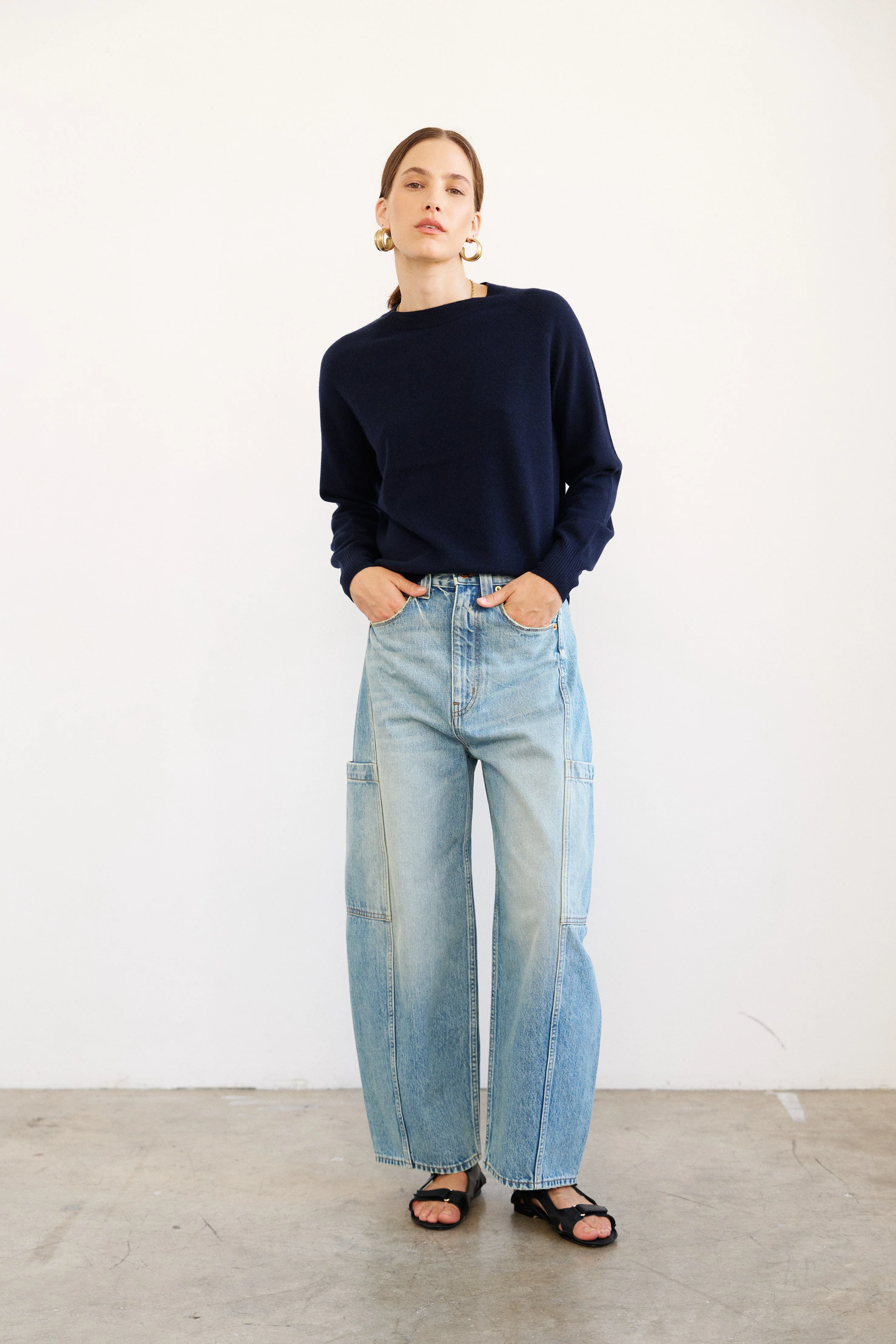 Jamie Haller - The Cashmere Crew in Navy - Image 4