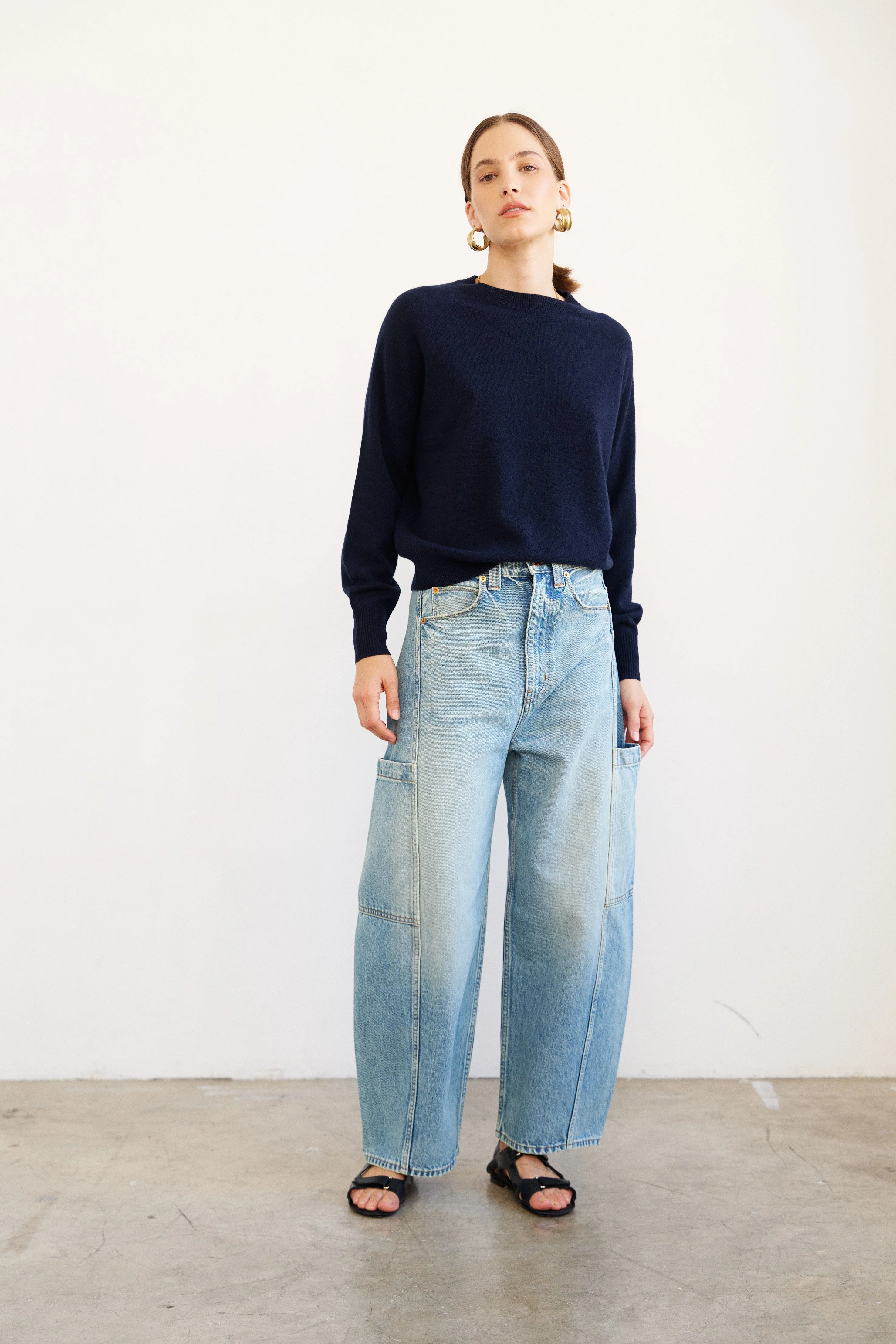 Jamie Haller - The Cashmere Crew in Navy - Image 5
