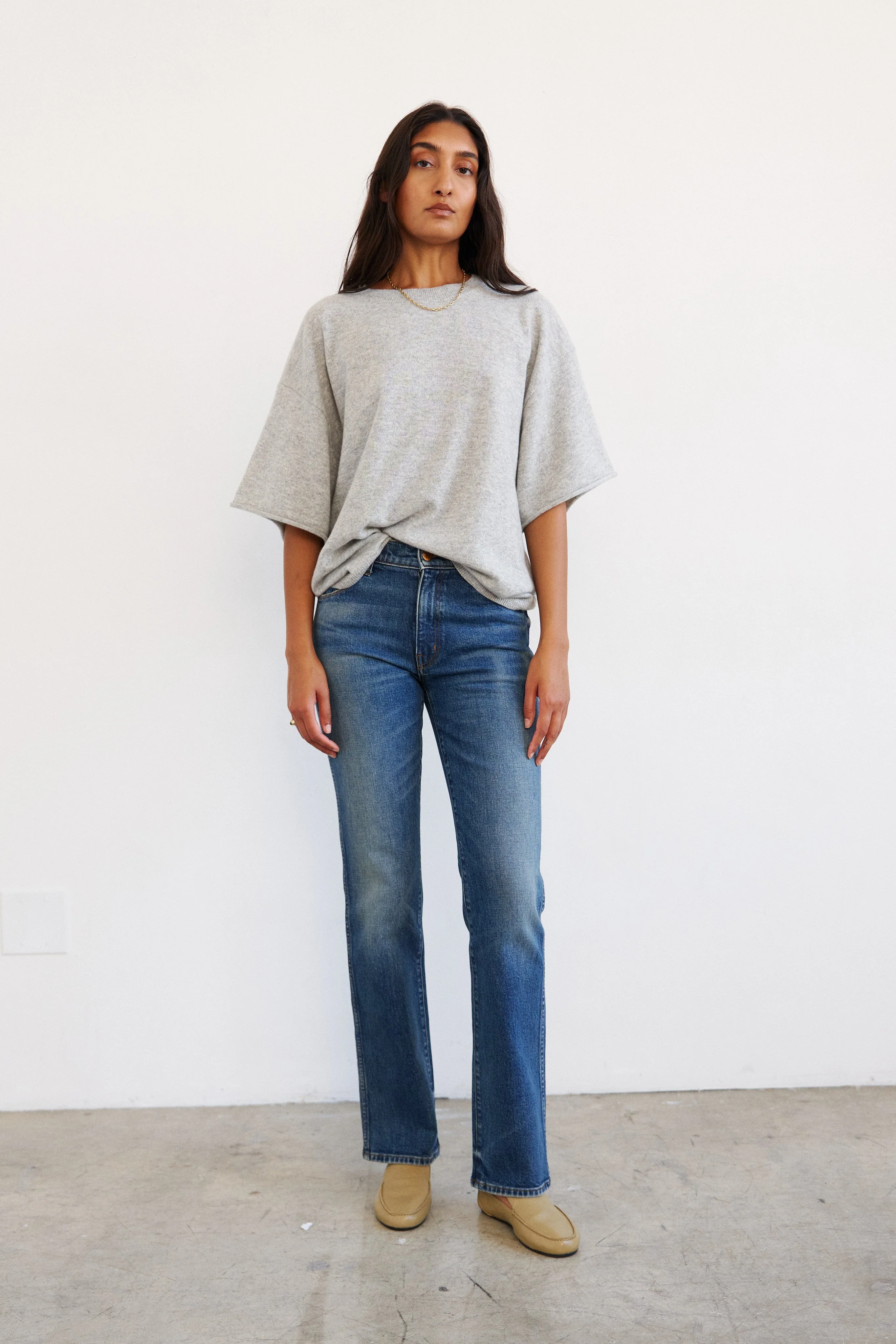 Jamie Haller - The Cashmere Tee in Oxford - Image 5