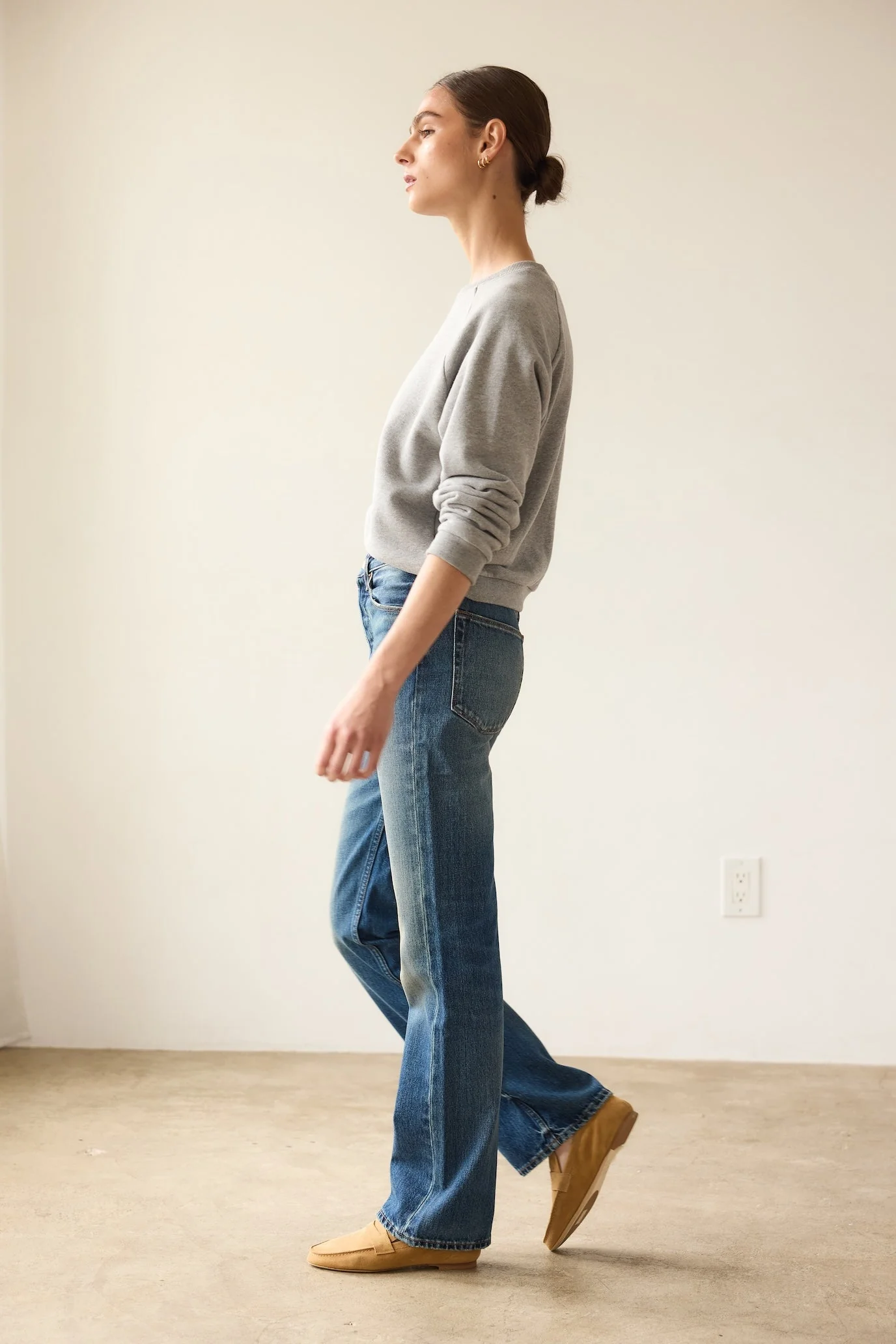 Jamie Haller - The Daily Sweatshirt in Heather Grey - Image 13