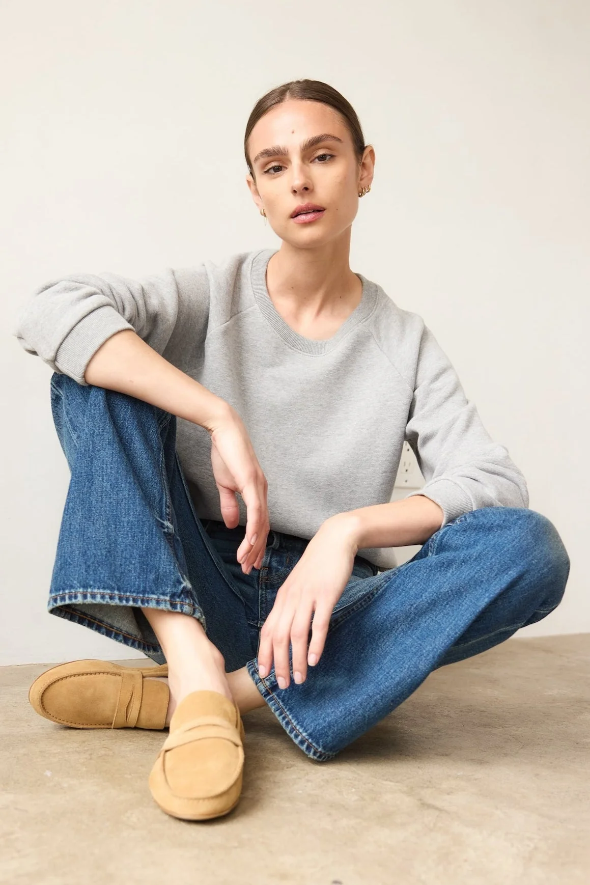 Jamie Haller - The Daily Sweatshirt in Heather Grey - Image 14