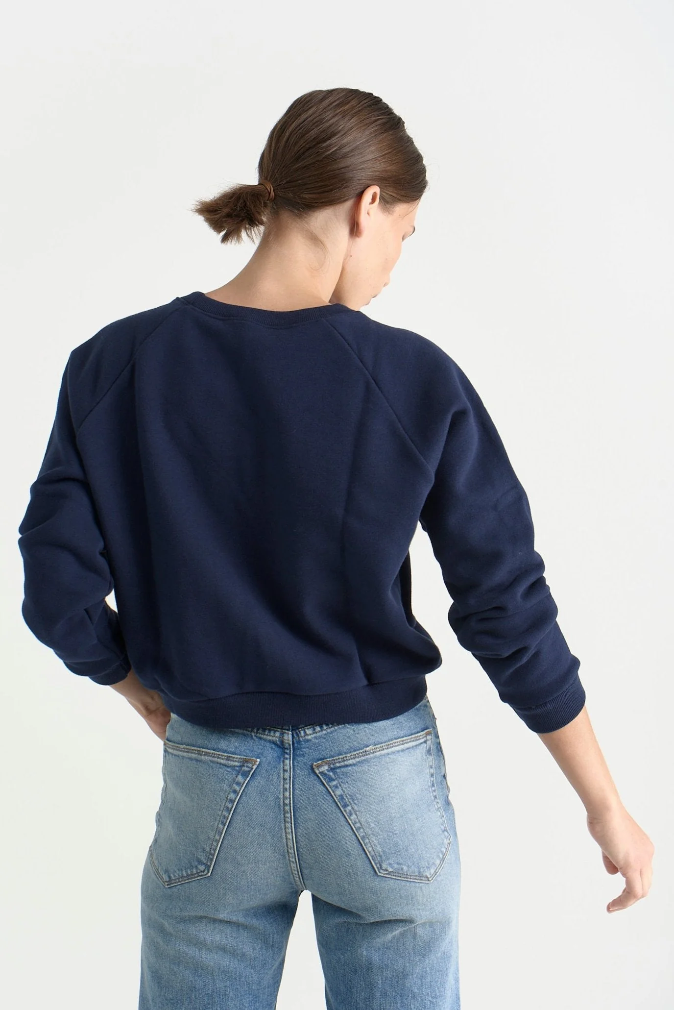 Jamie Haller - The Daily Sweatshirt in Navy - Image 10