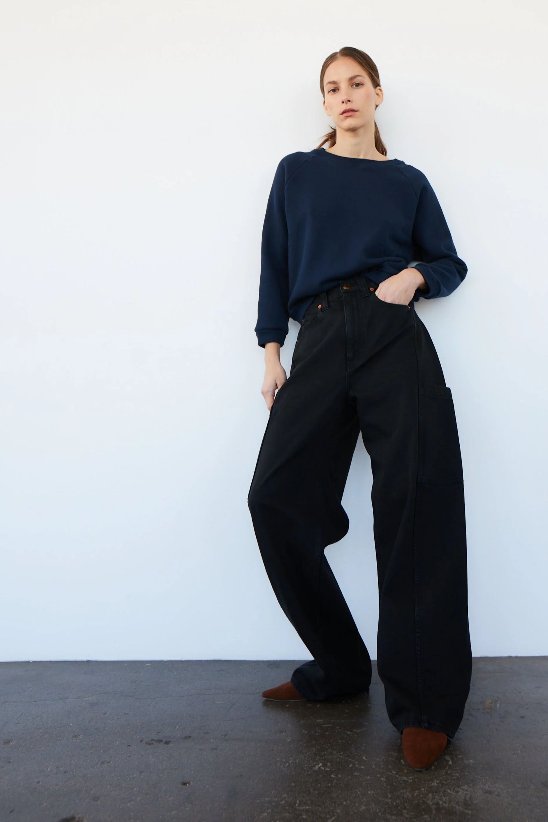 Jamie Haller - The Daily Sweatshirt in Navy - Image 2