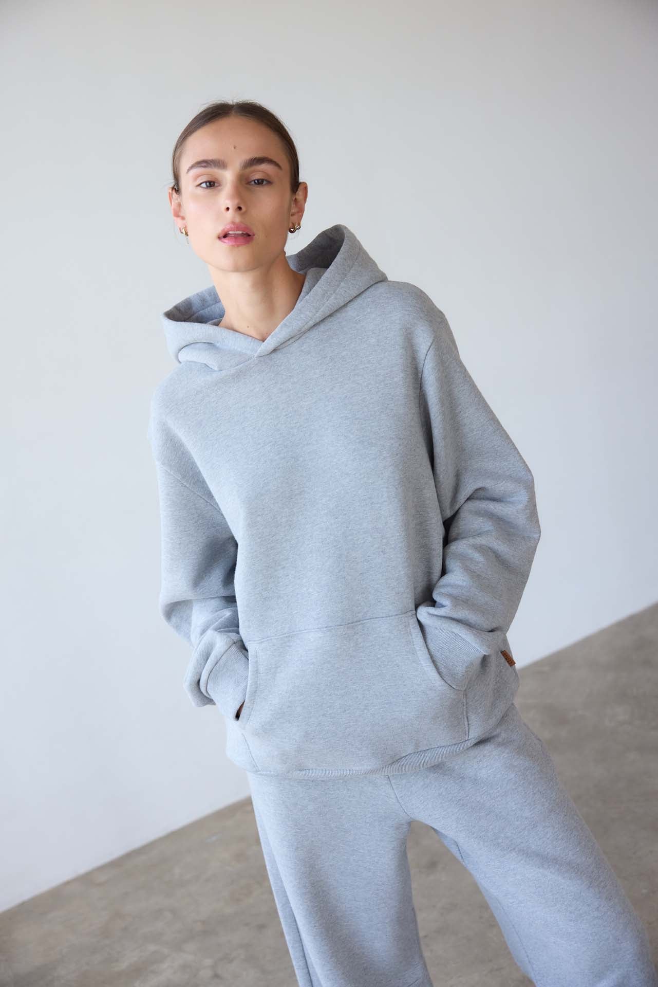 Jamie Haller - The Pullover Hoodie in Heather Grey
