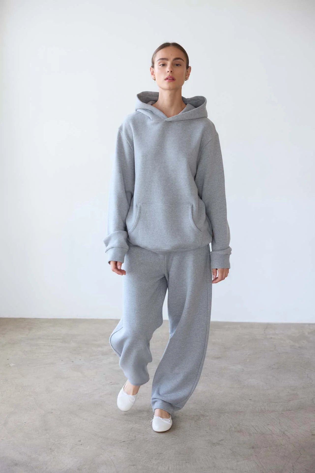 Jamie Haller - The Pullover Hoodie in Heather Grey - Image 3