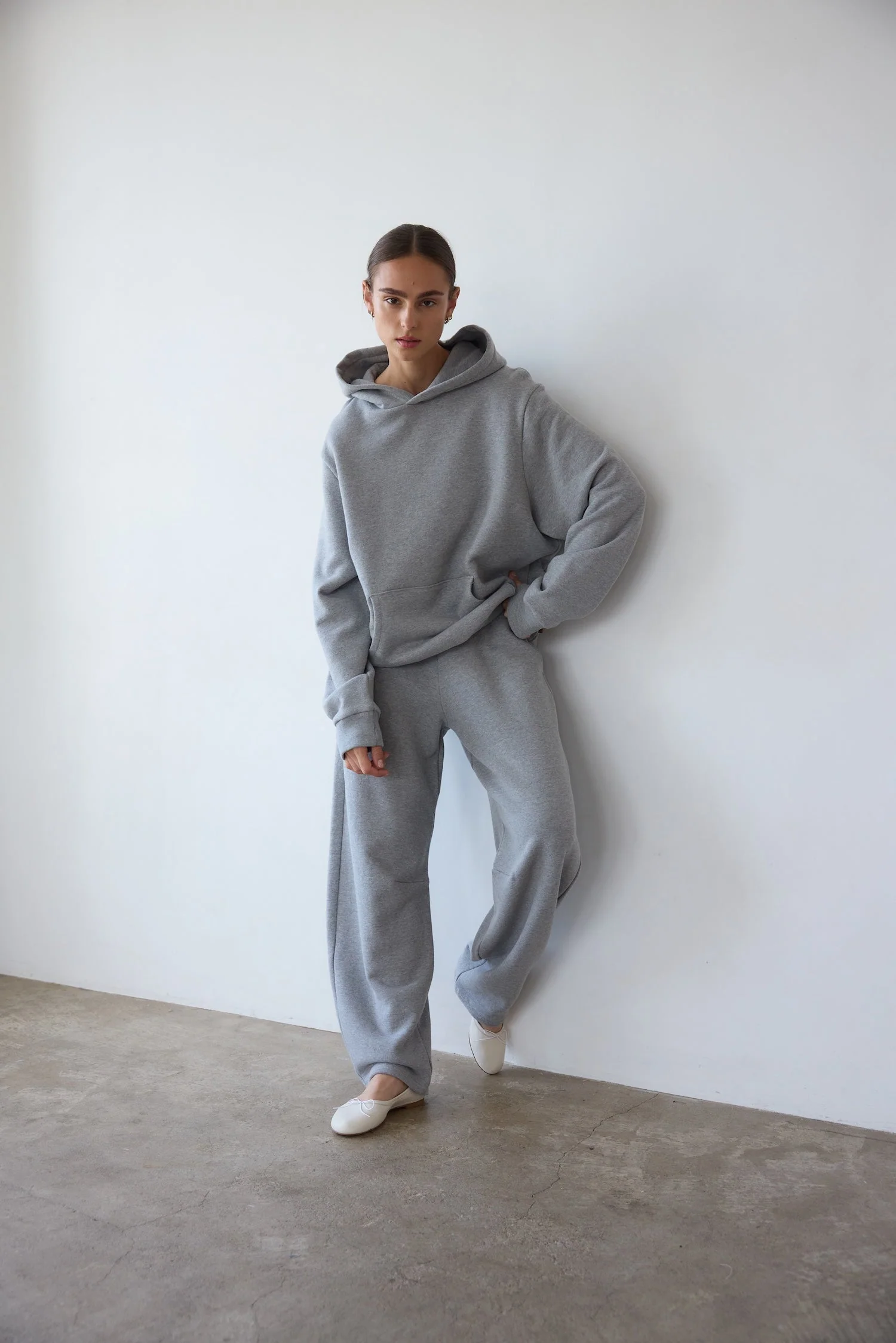 Jamie Haller - The Pullover Hoodie in Heather Grey - Image 6