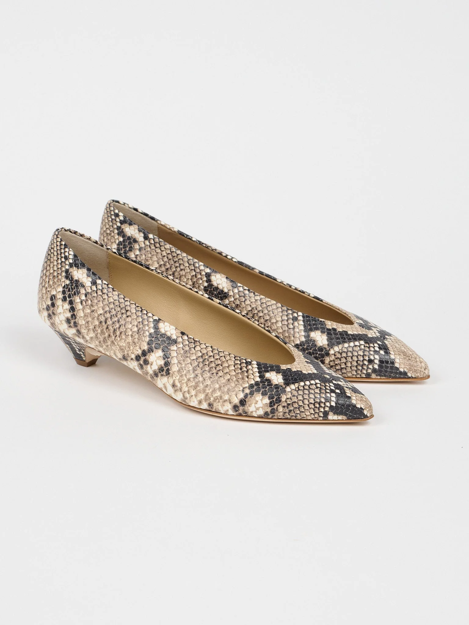 Jamie Haller - The Trap Pump in Taupe - Image 4