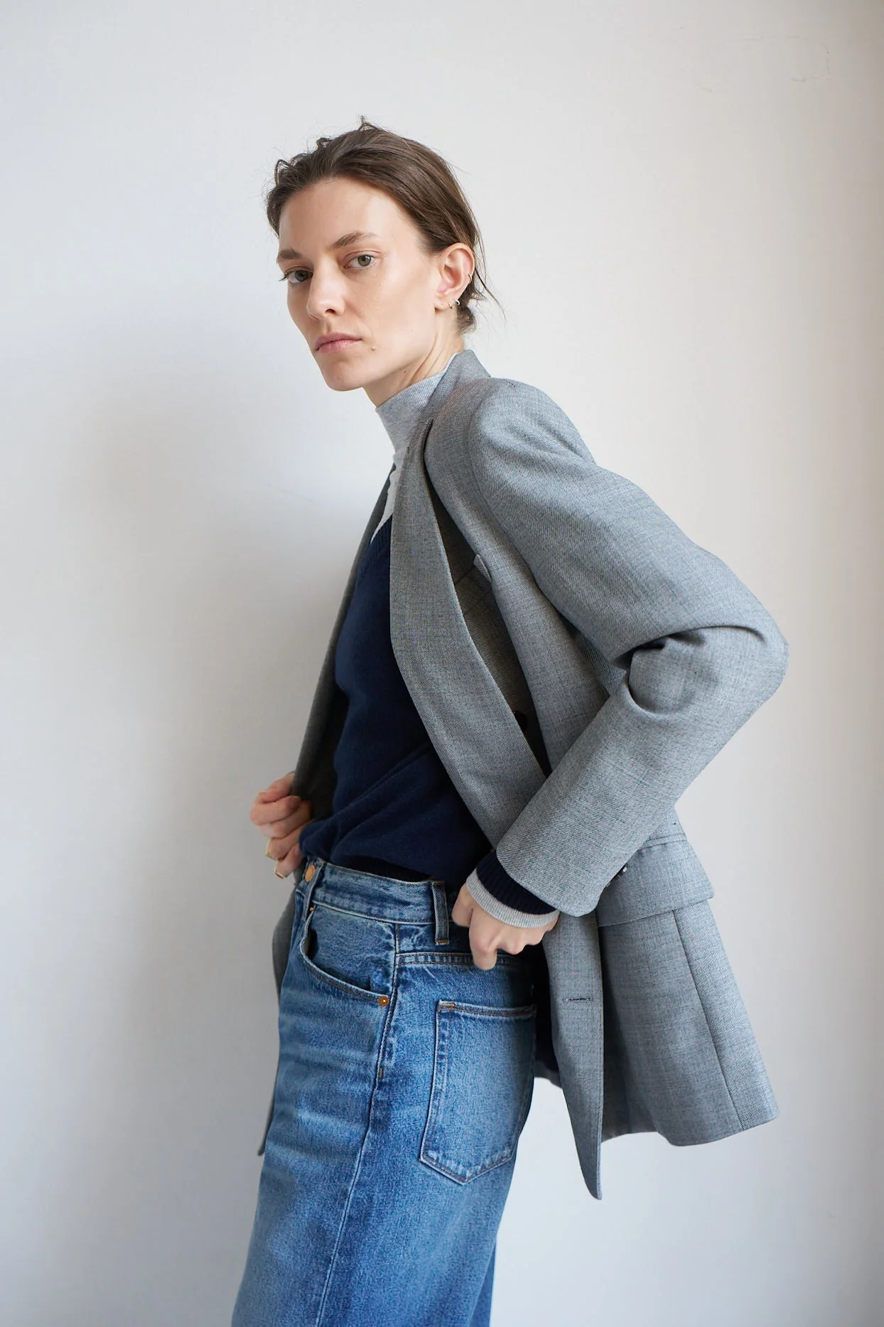 Jamie Haller - The V Fave Cashmere Sweater in Navy - Image 7