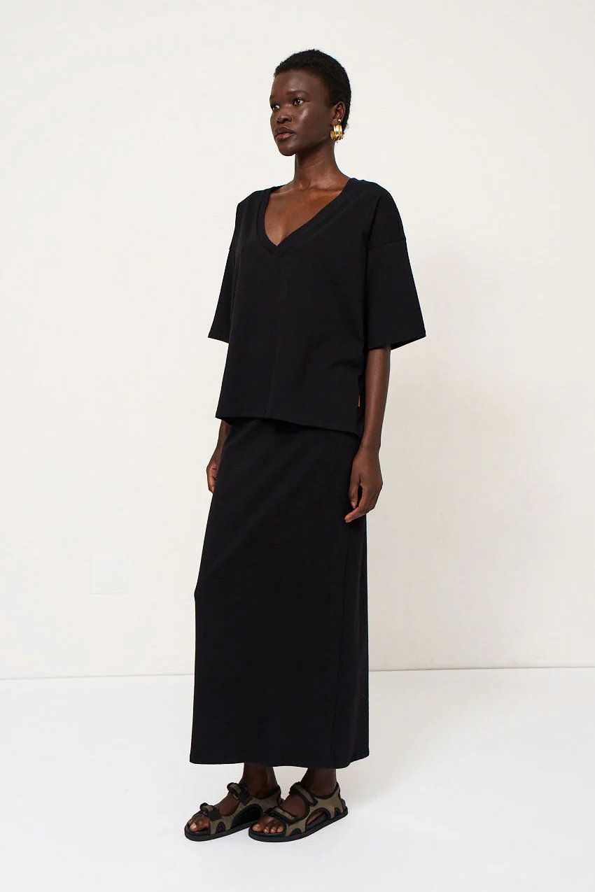 Jamie Haller - The V Tee in Black - Image 5