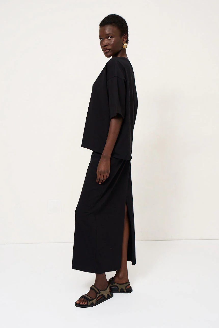 Jamie Haller - The V Tee in Black - Image 6