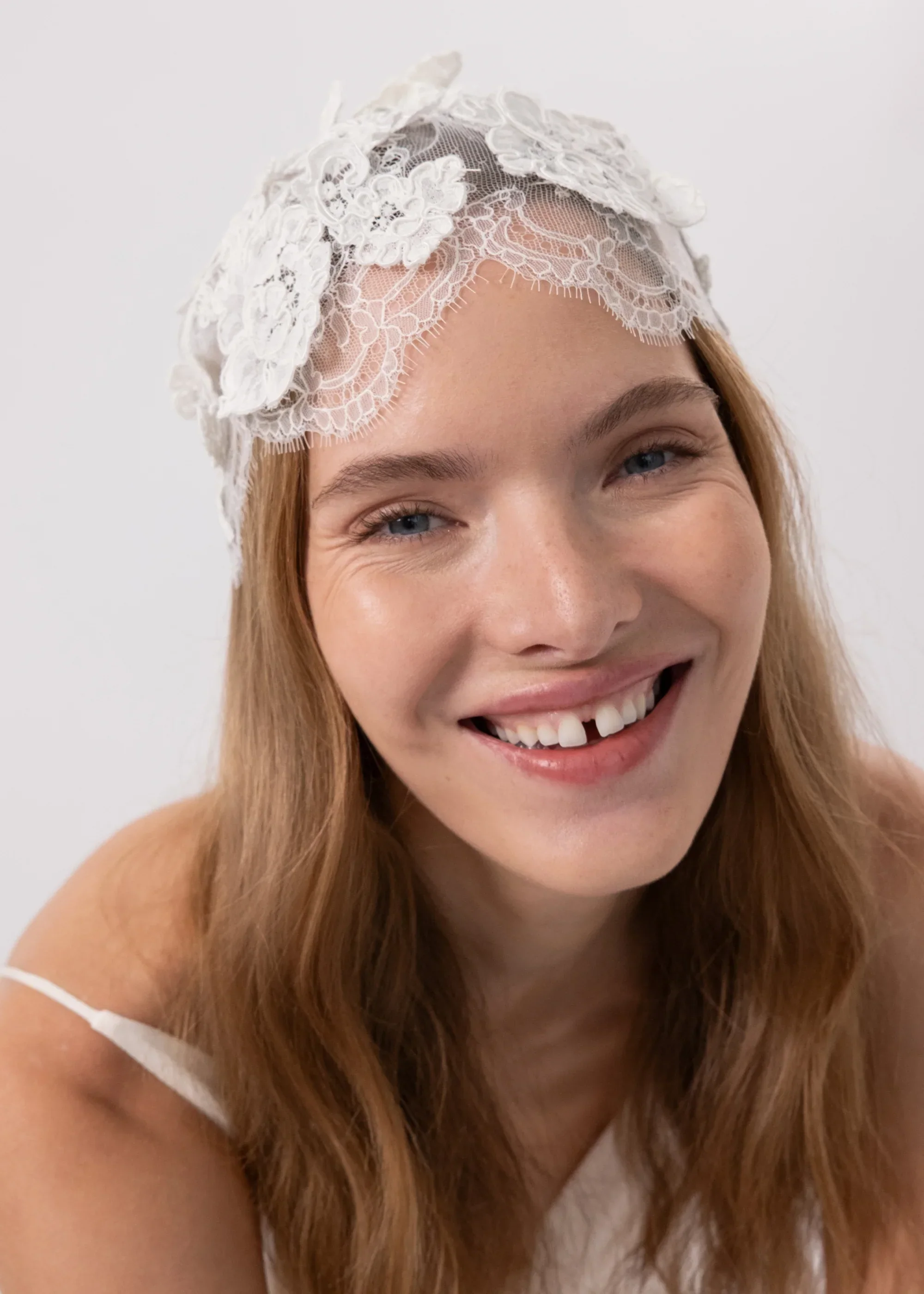 Jennifer Behr - Lacet Juliette Cap - Image 3