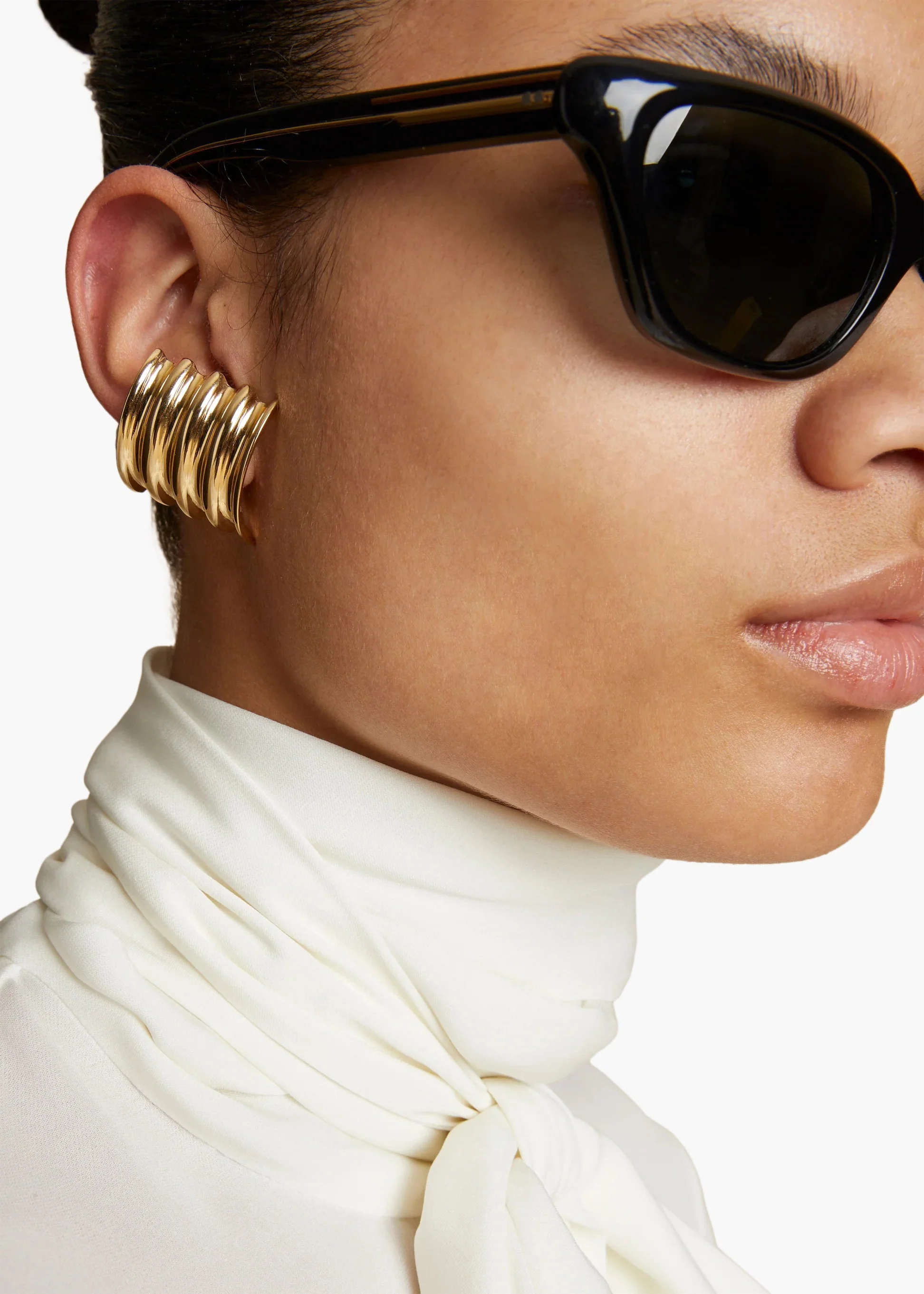 Khaite - Small Julius Panel Earrings in Gold - Image 3