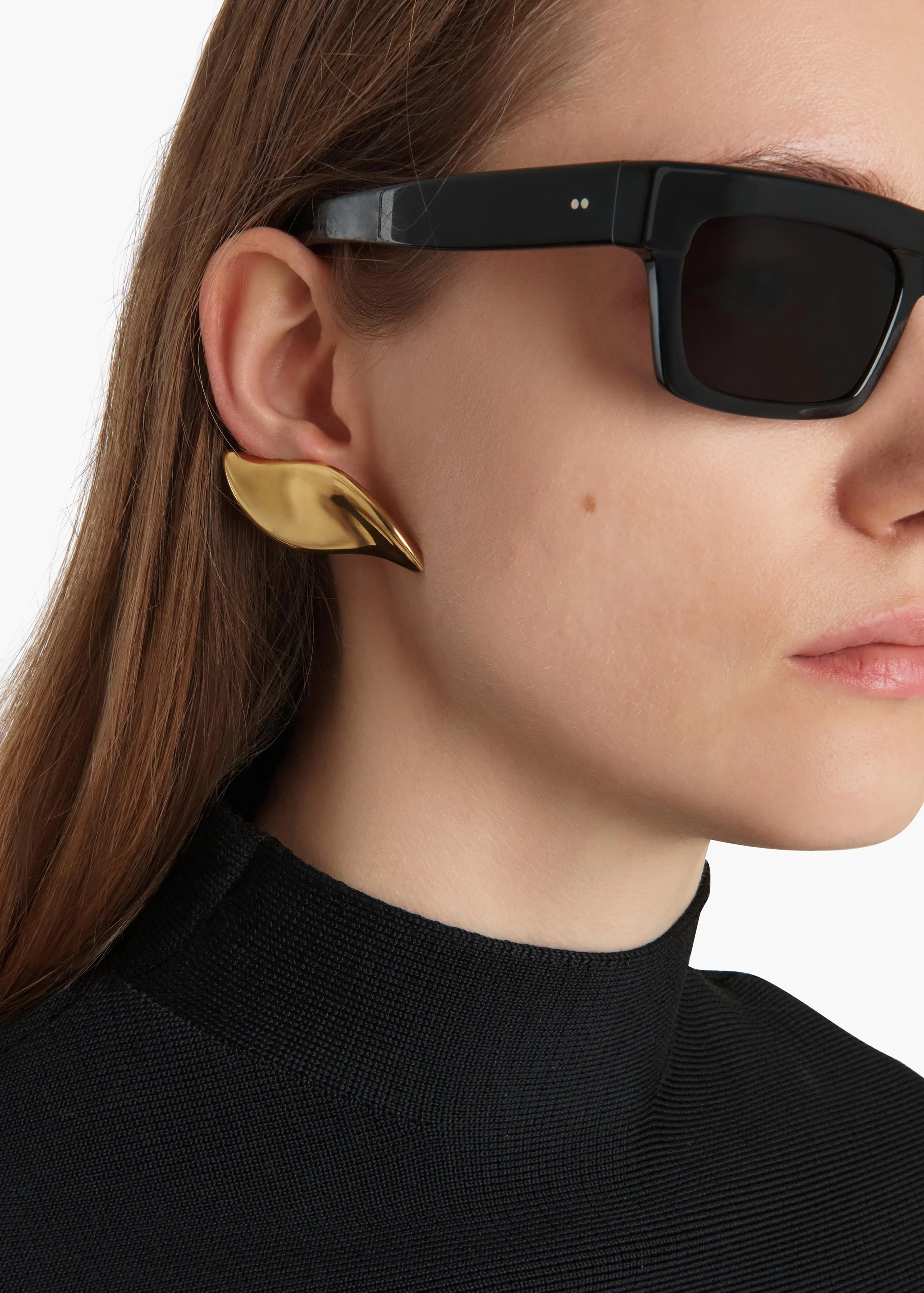 Khaite - Leaf Earrings in Gold - Image 3