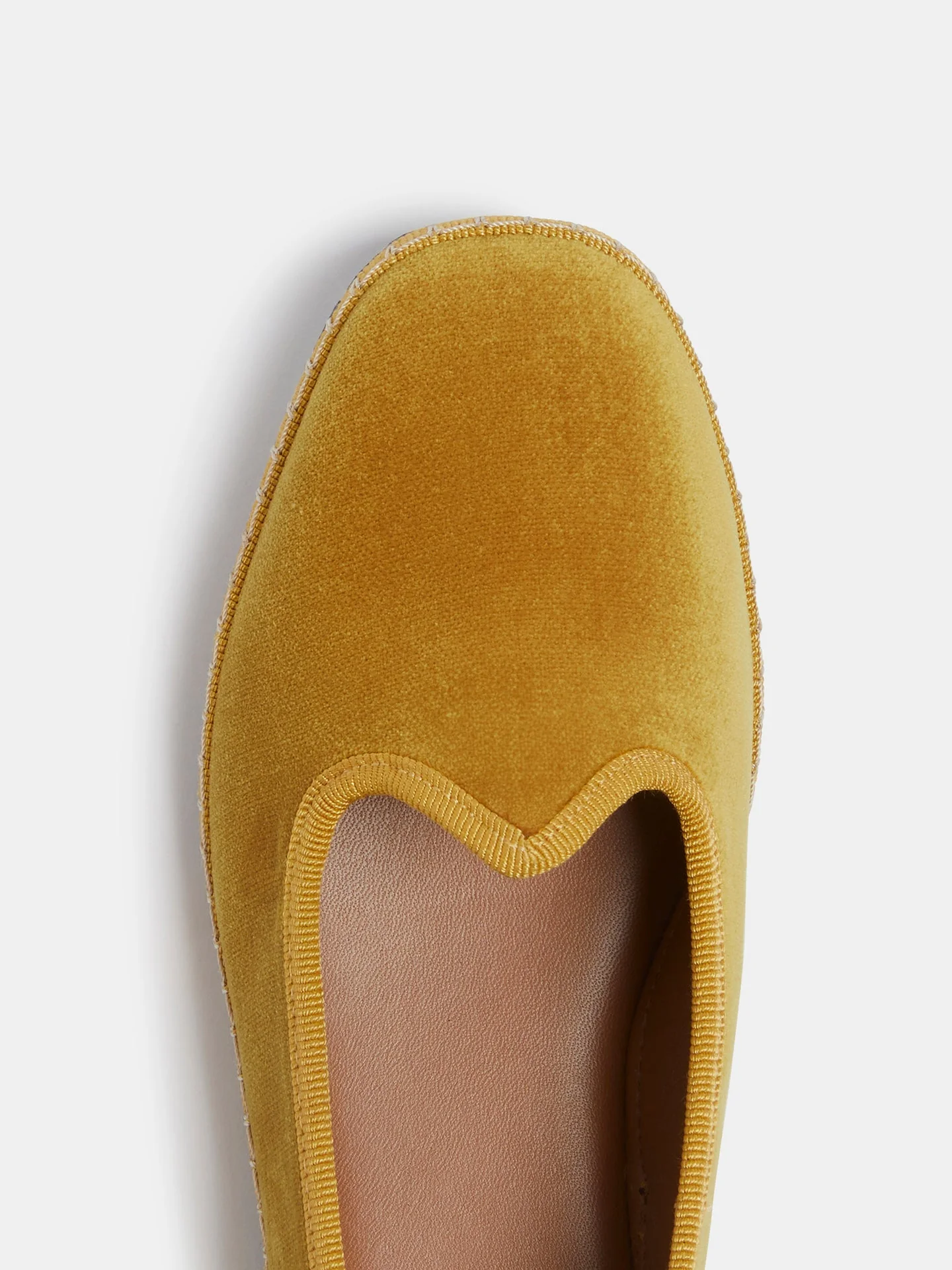 Le Monde Beryl - Kids Soft Venetian Slipper / Gold Velvet - Image 4