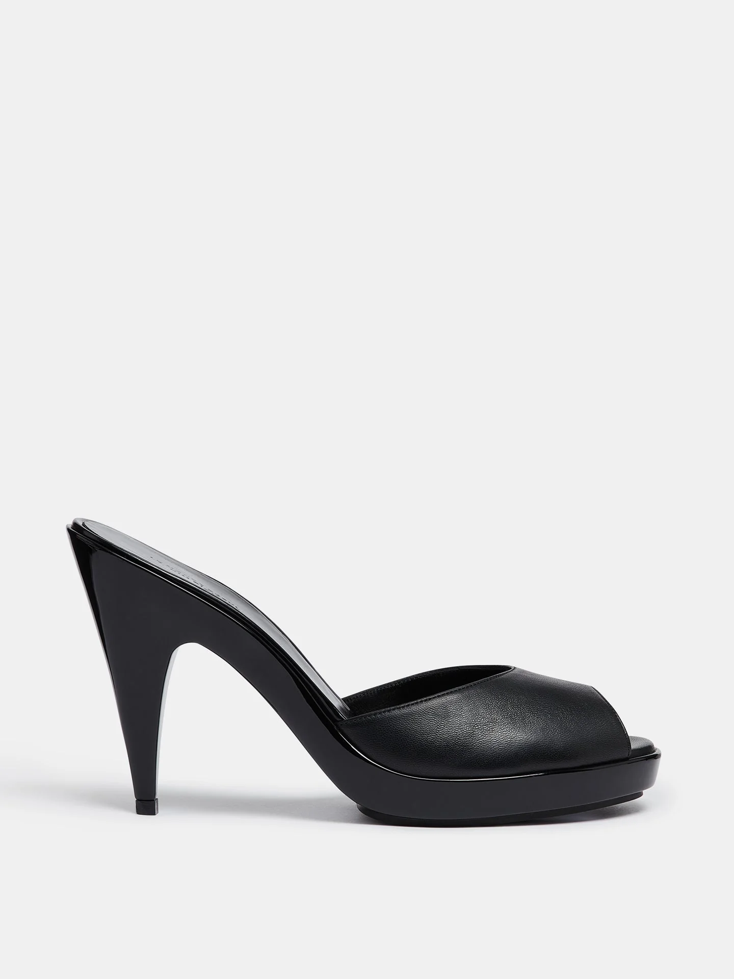 Le Monde Beryl - Kim Sion Cherry Mule / Black Leather