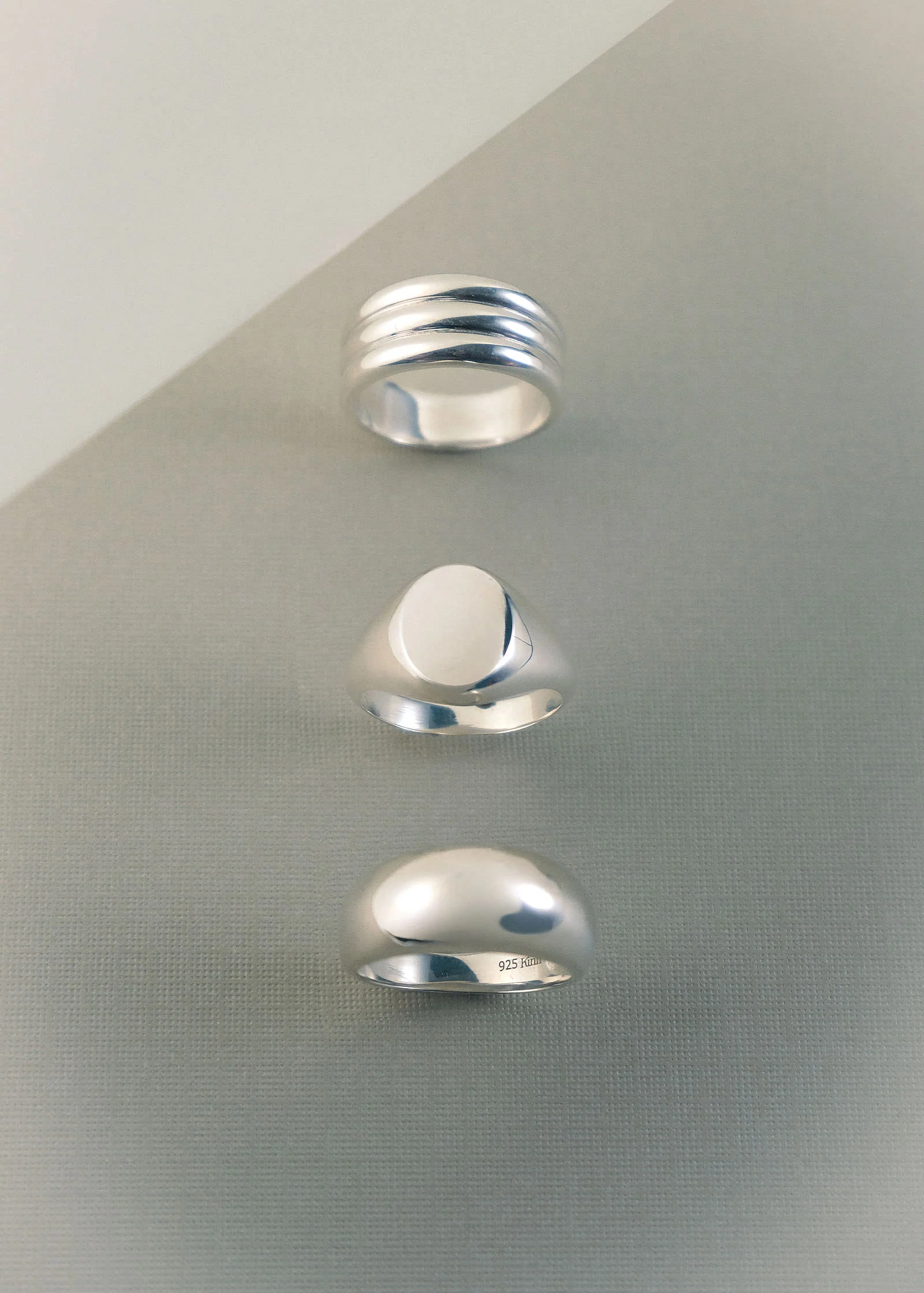 Kinn - Bold Classic Signet Ring Silver - Image 3