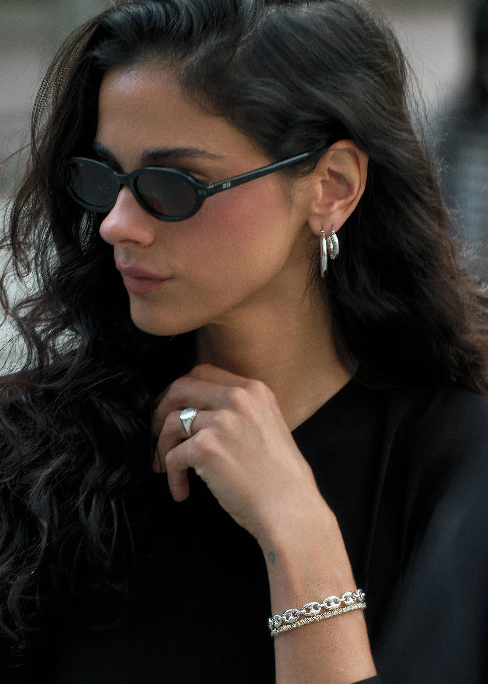 Kinn - Classic Hoop Earrings Small Silver - Image 6
