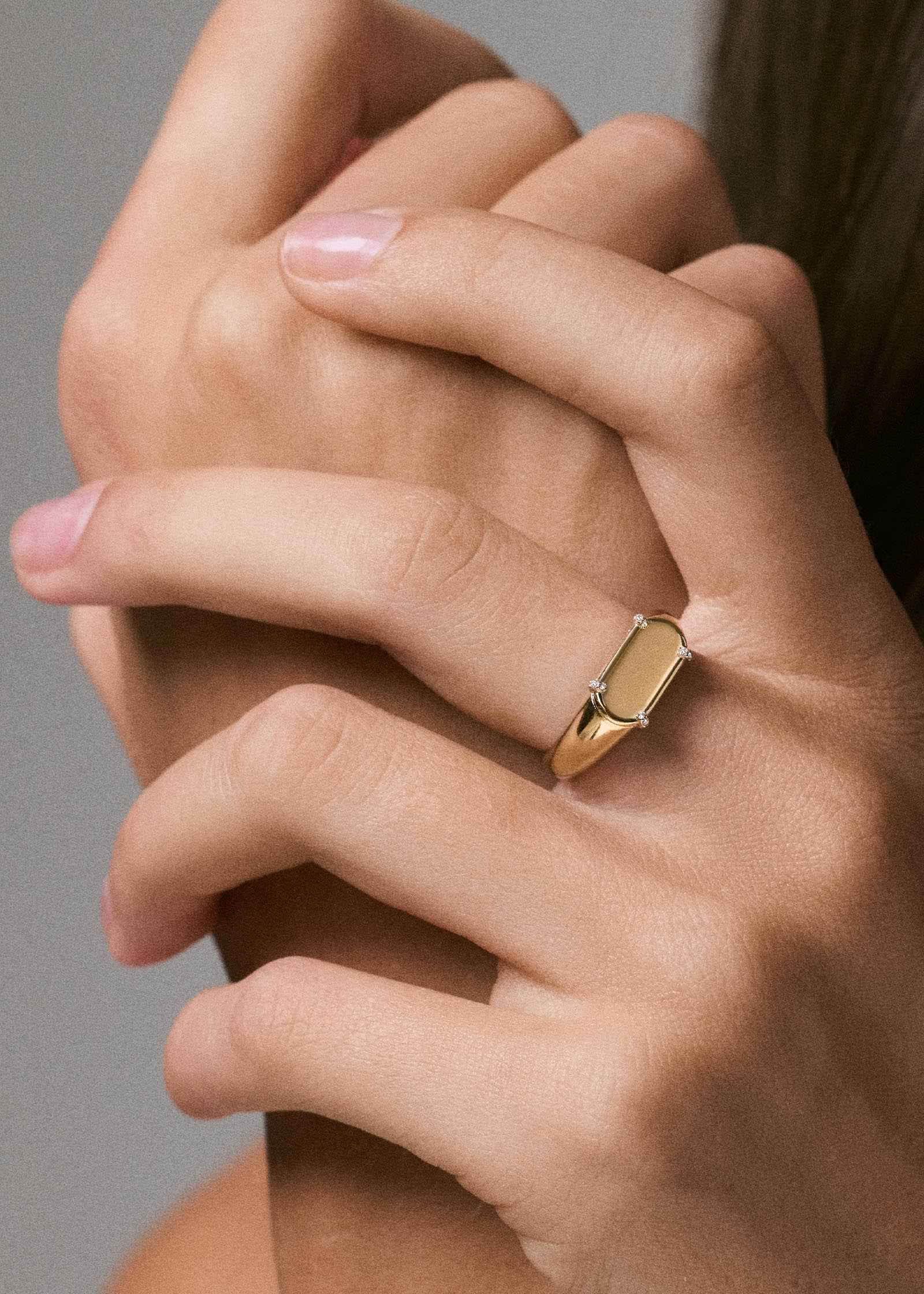 Kinn - Harlow Oval Signet Ring