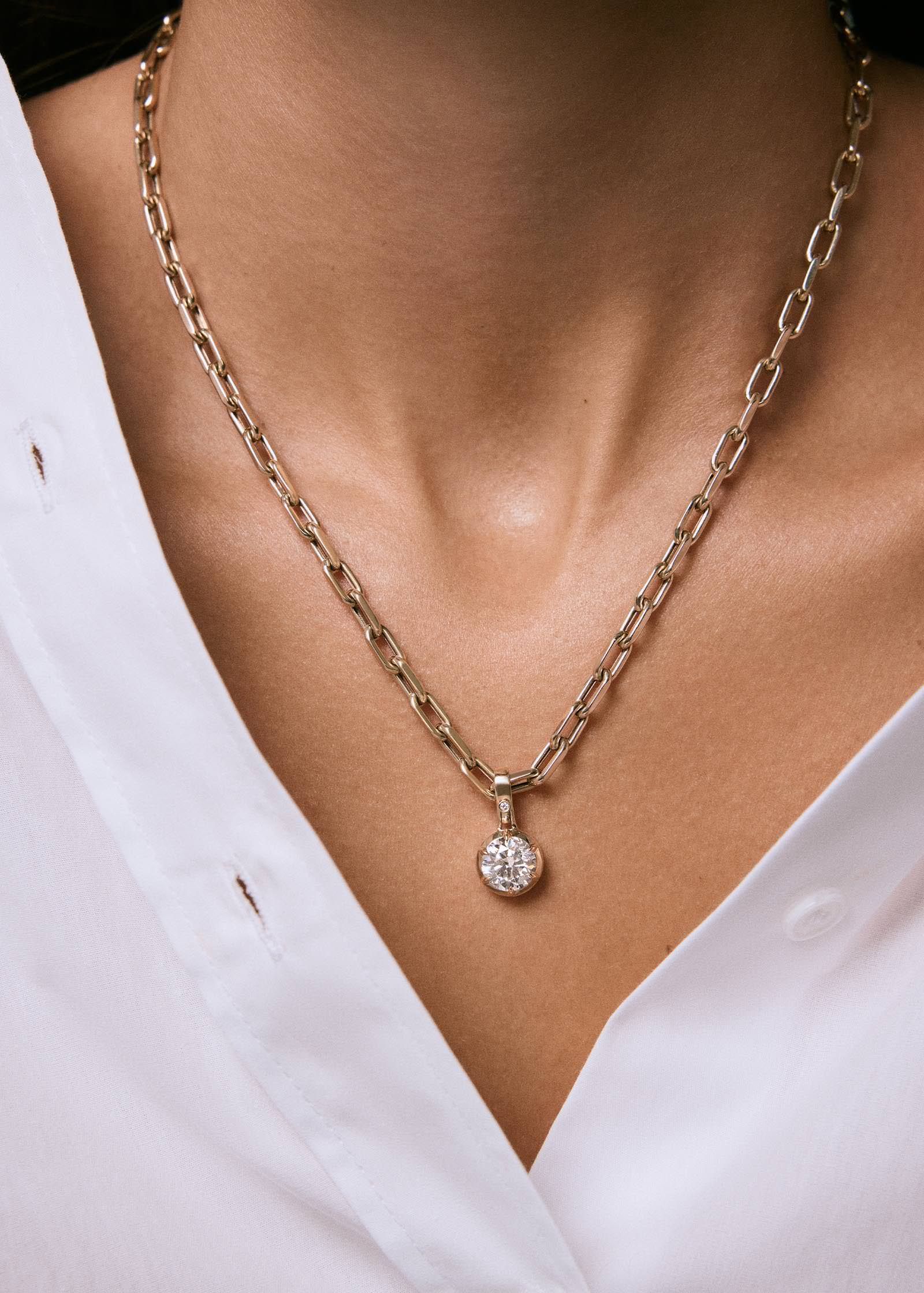 Kinn - Madeleine 2.5ct Diamond Round Pendant - Image 2