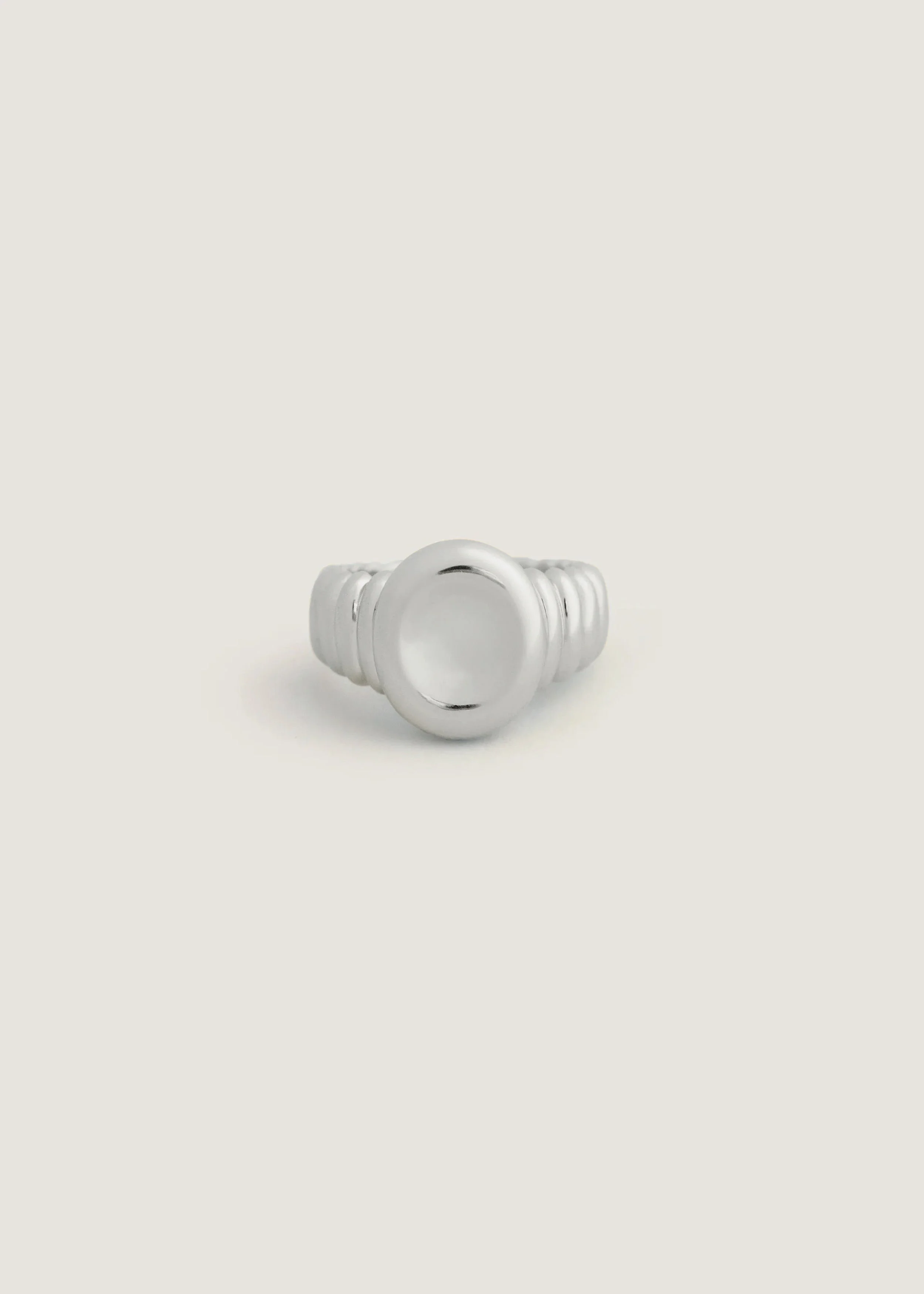 Kinn - Osla Oval Signet Ring Silver