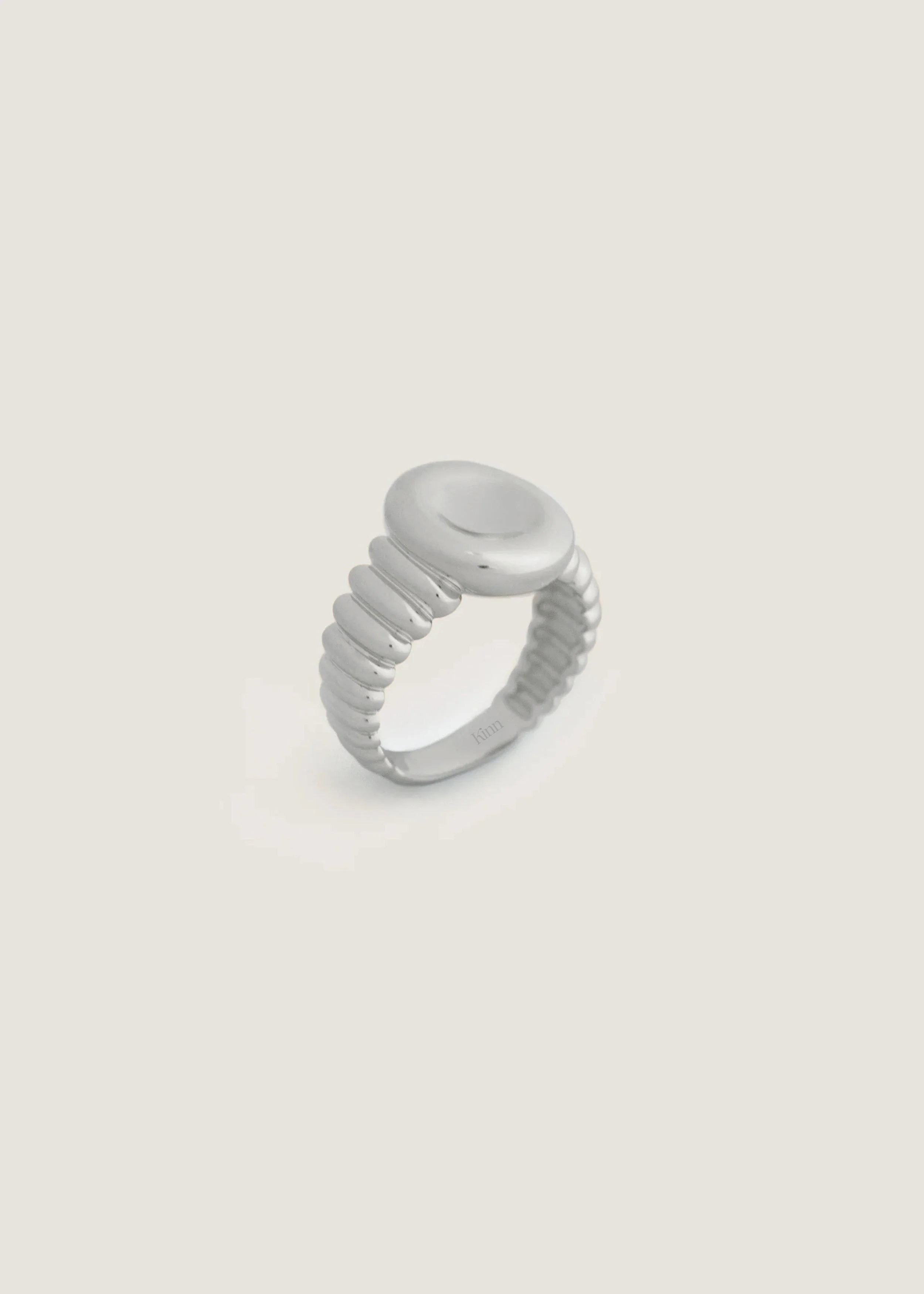 Kinn - Osla Oval Signet Ring Silver - Image 6