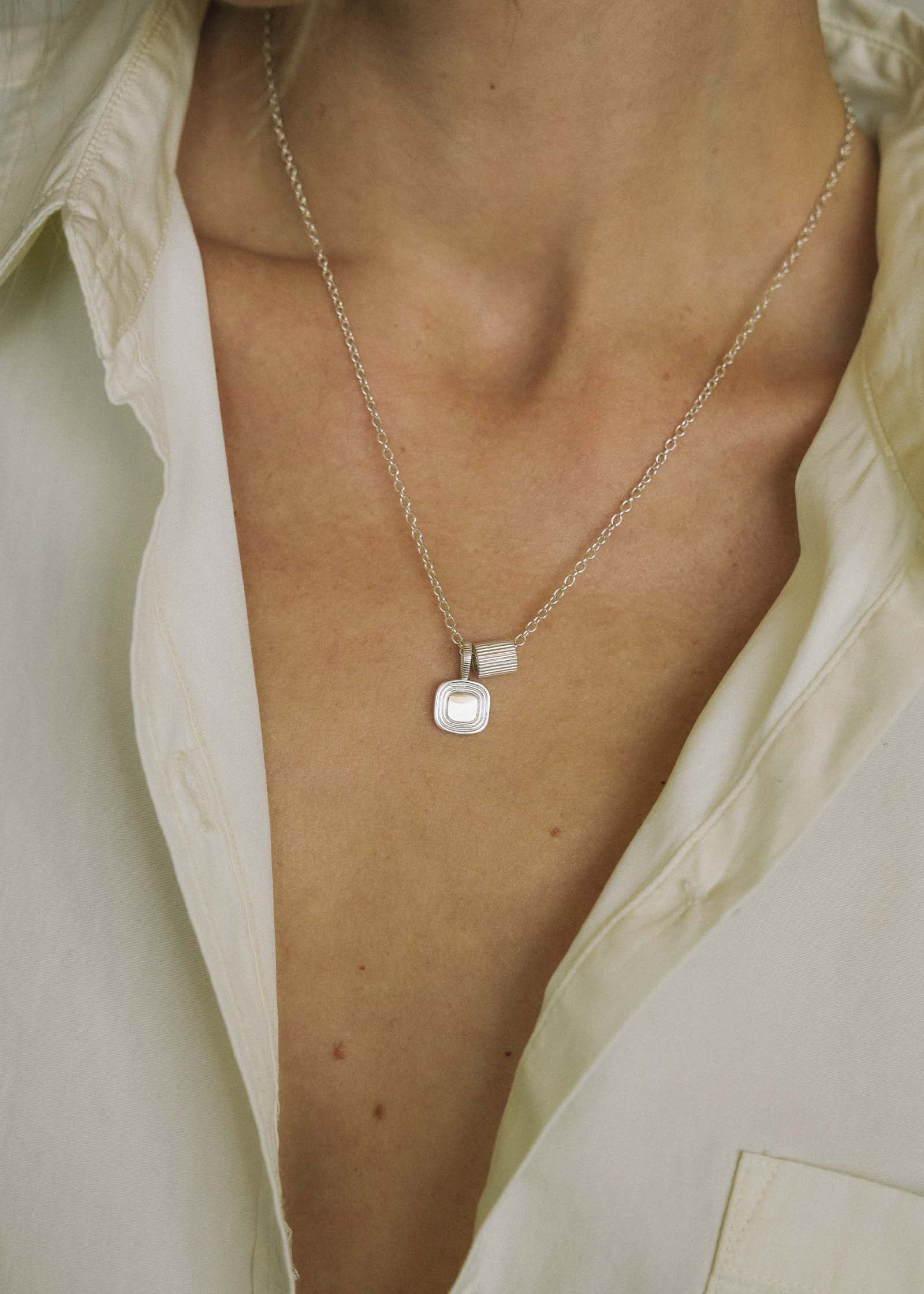 Kinn - The Estate Necklace Silver - Image 2