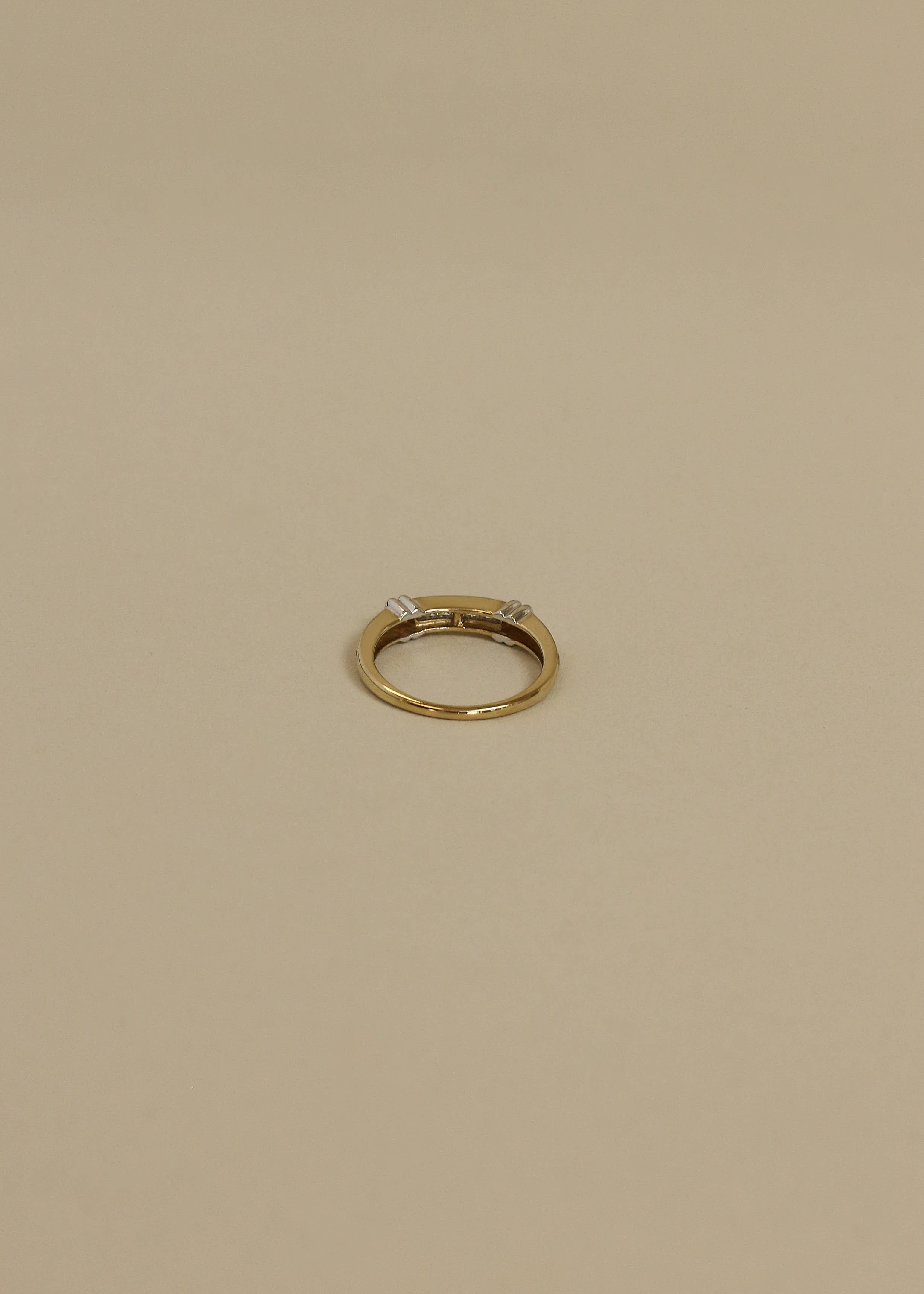 Kinn - Vintage 10k Diamond Ring - Image 4