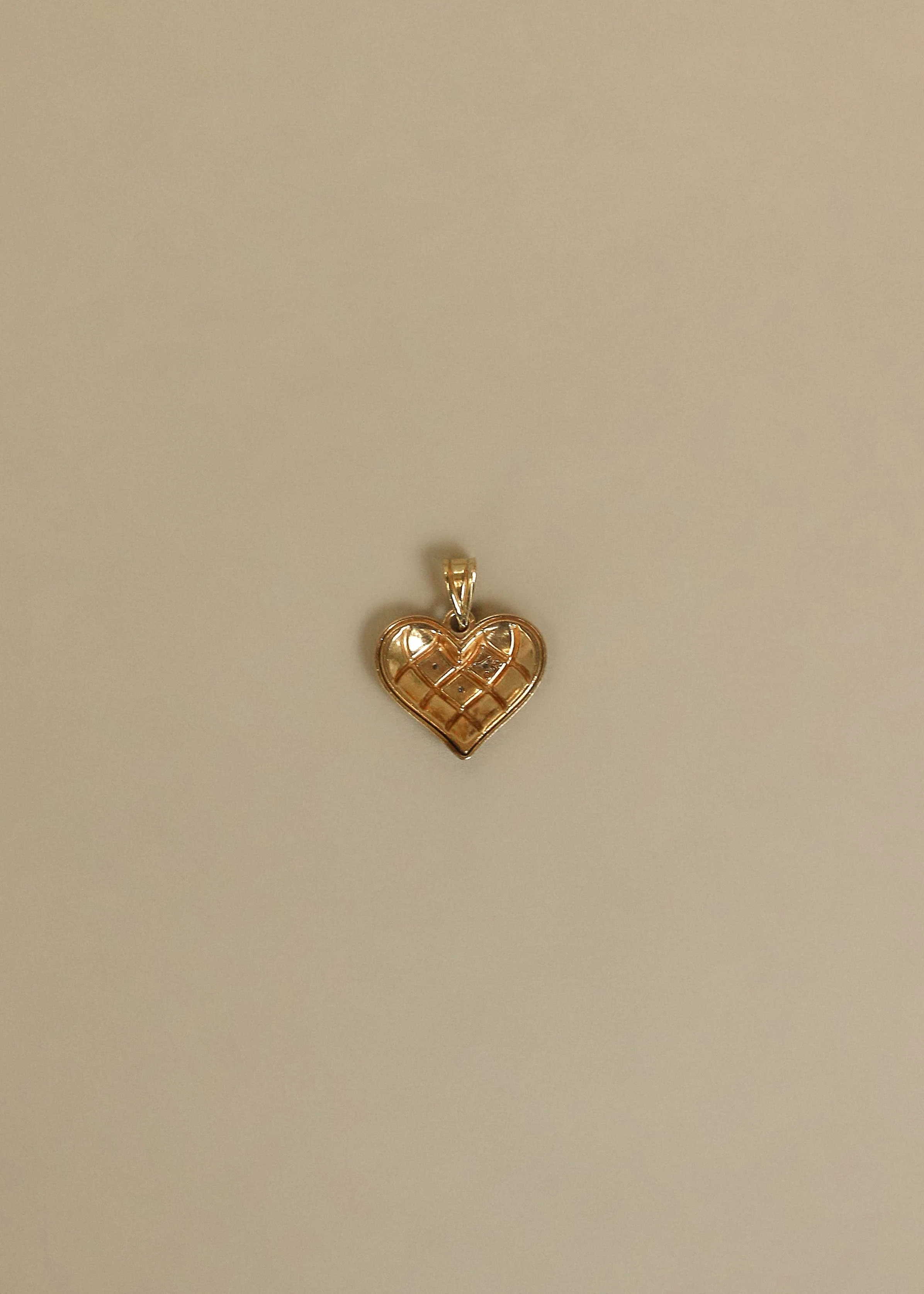 Kinn - Vintage 10k Heart Diamond Pendant - Image 3