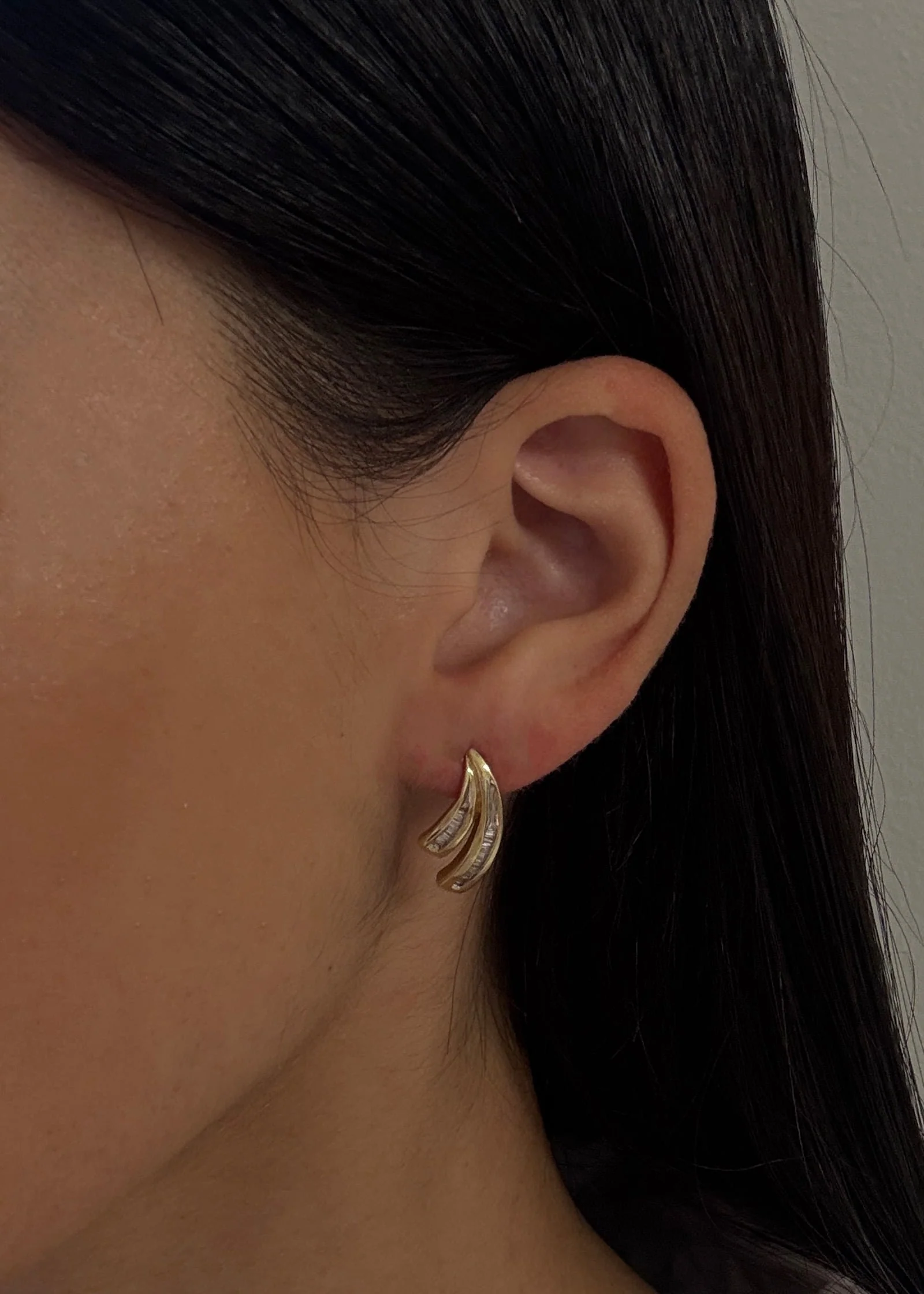 Kinn - Vintage 14k Baguette V Earrings - Image 2
