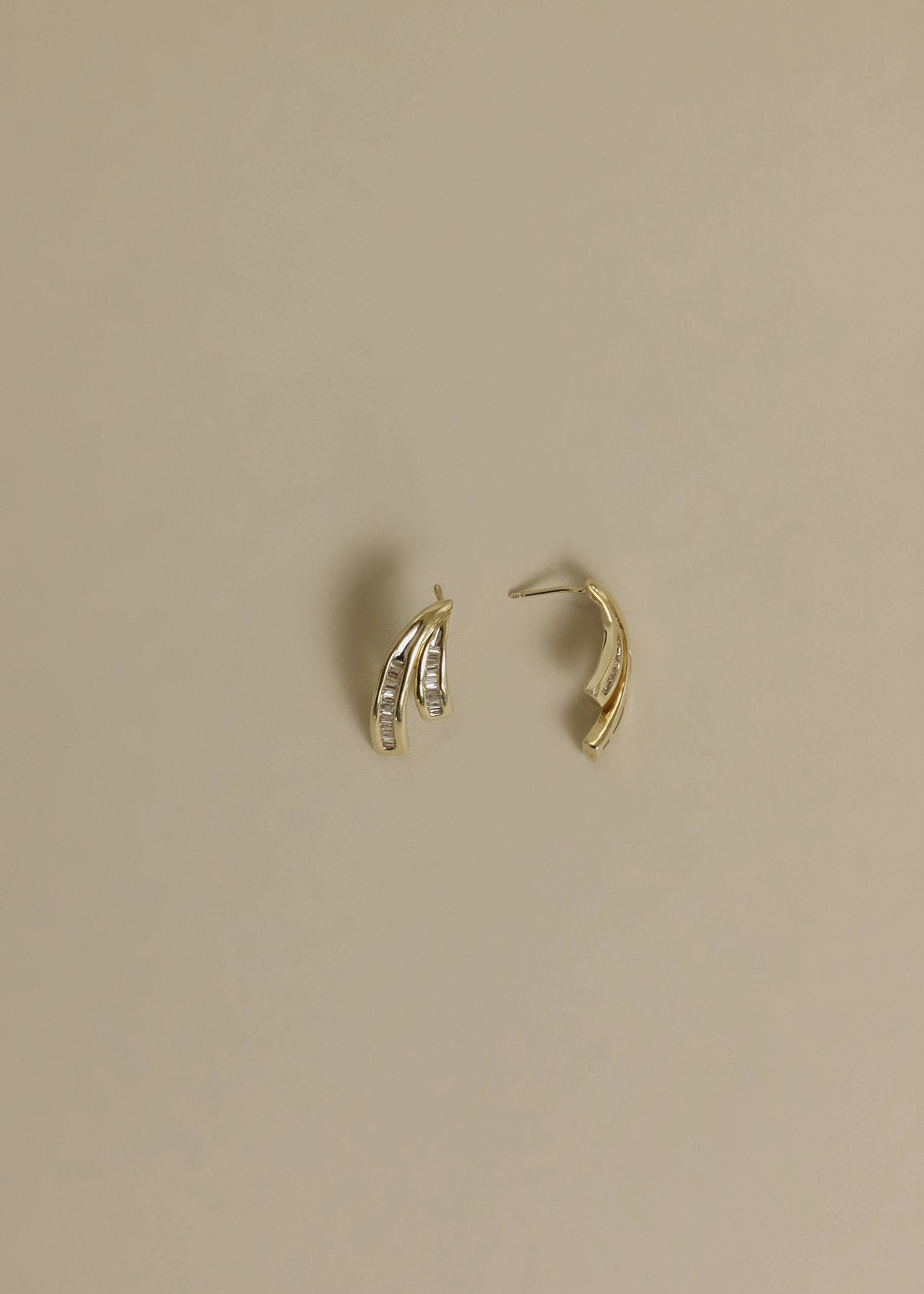 Kinn - Vintage 14k Baguette V Earrings - Image 3