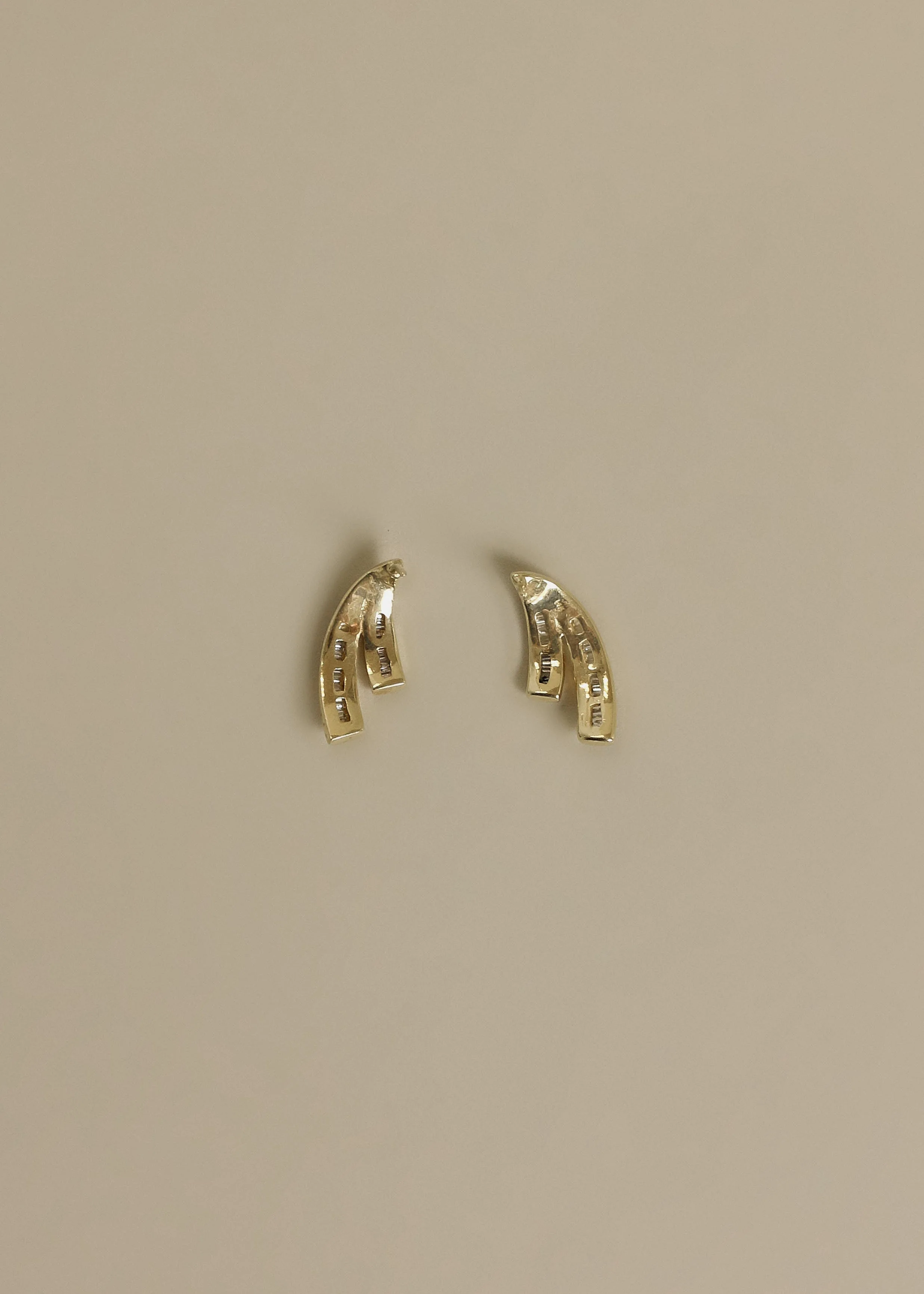 Kinn - Vintage 14k Baguette V Earrings - Image 4