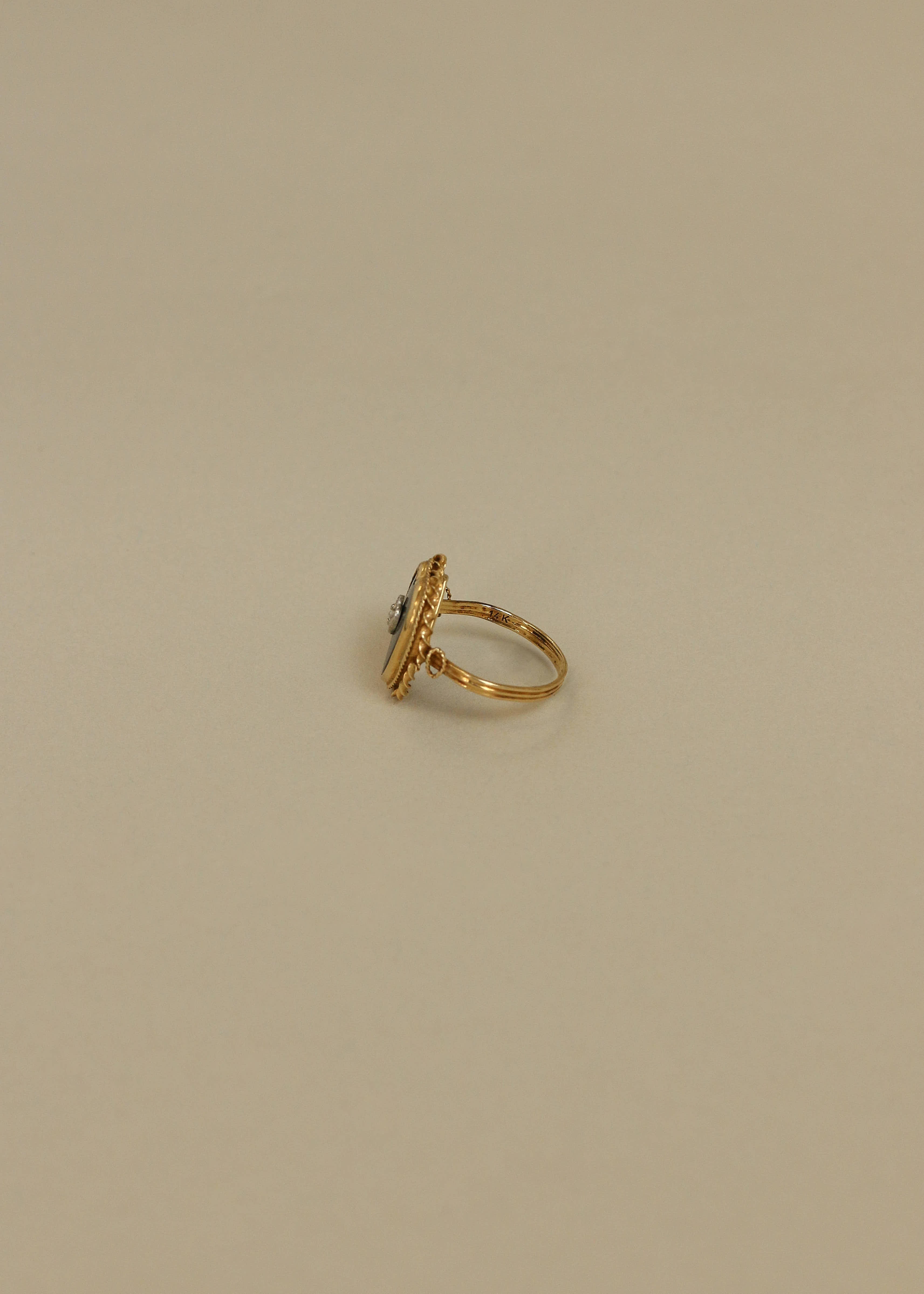 Kinn - Vintage 14k Black Heart Diamond Ring - Image 3