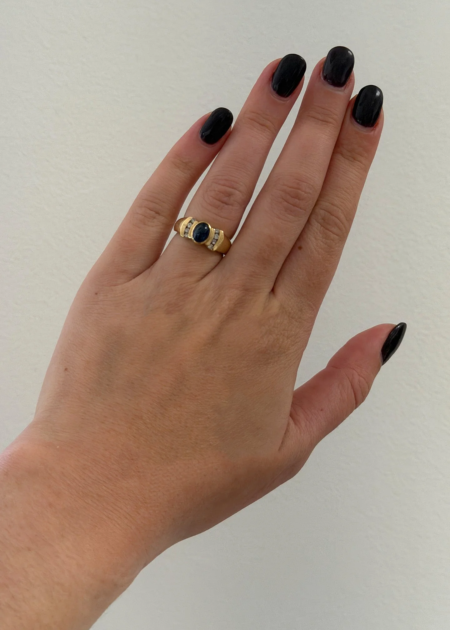 Kinn - Vintage 14k Blue Sapphire Ring - Image 2