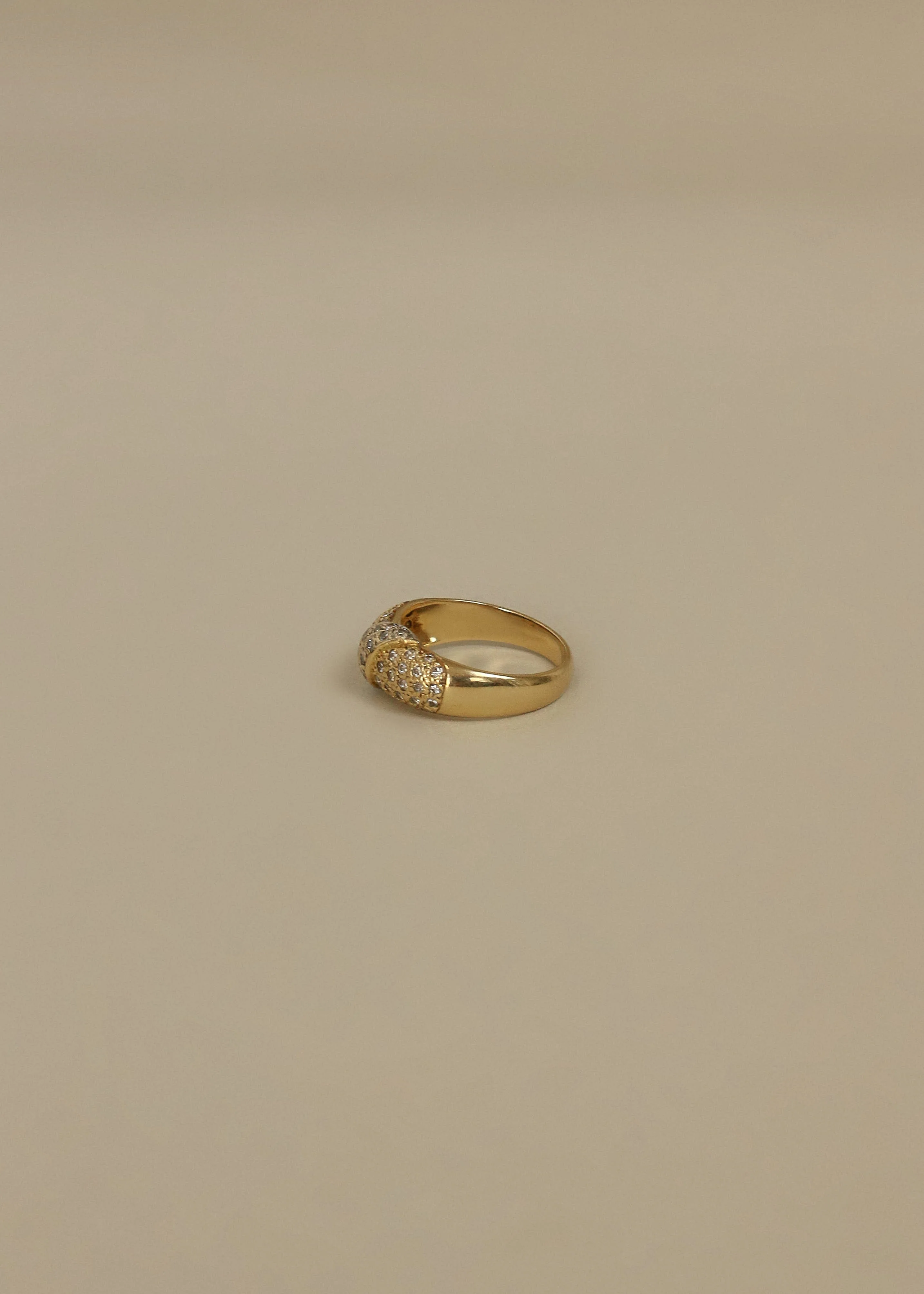 Kinn - Vintage 18k Diamond Ring - Image 3