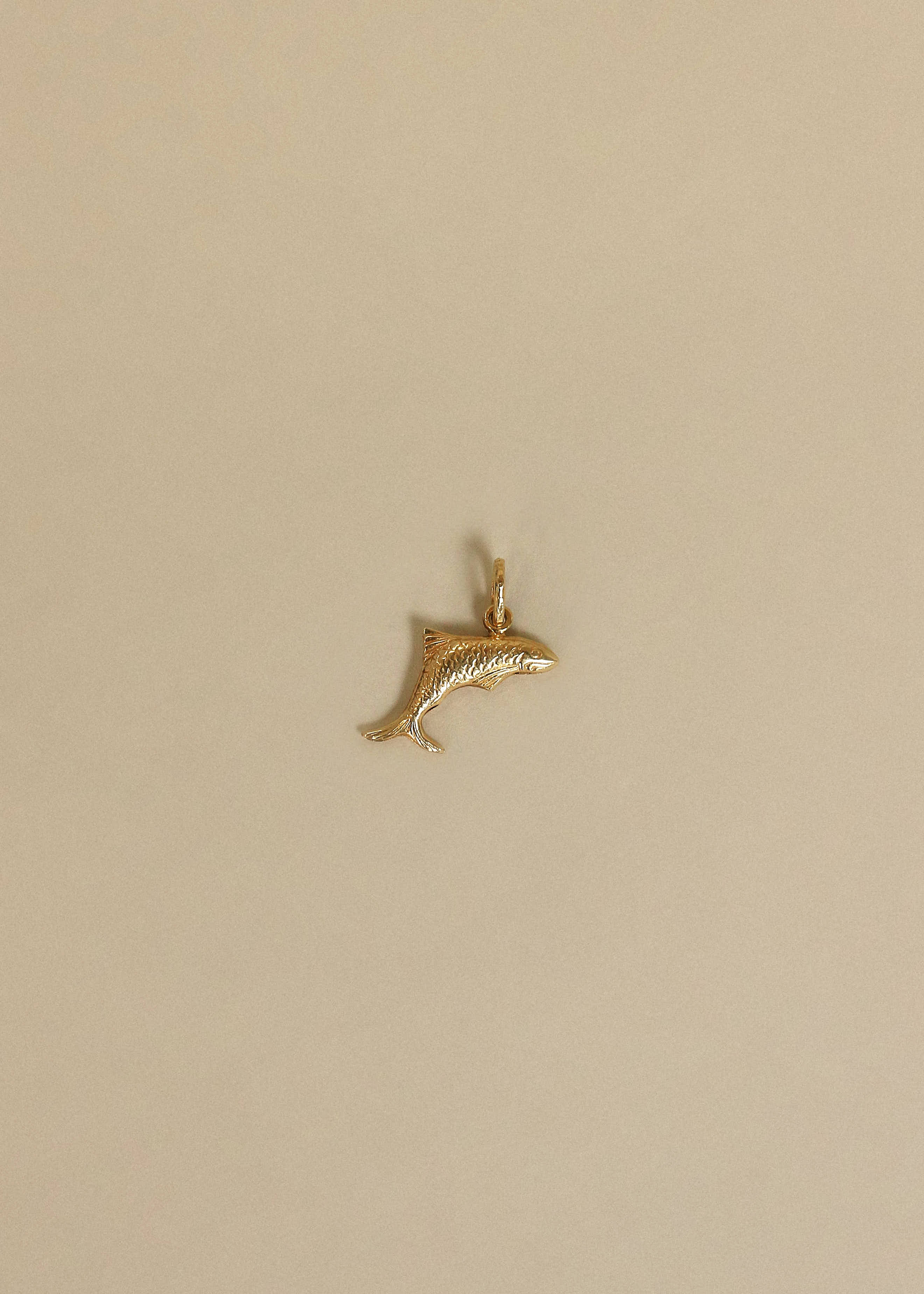 Kinn - Vintage 18k Fish Charm