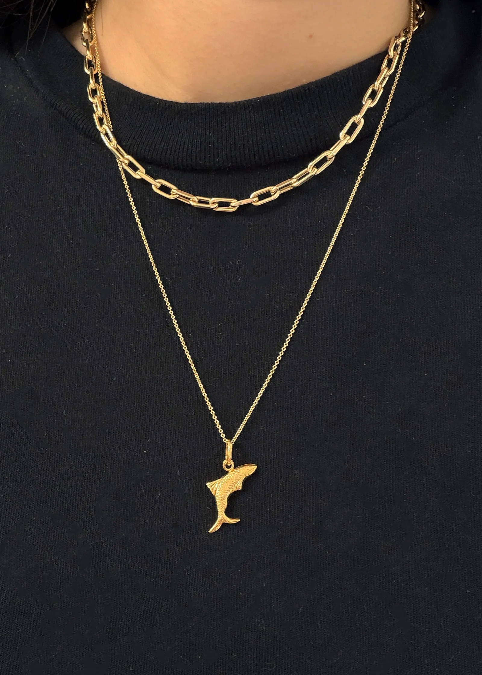 Kinn - Vintage 18k Fish Charm - Image 2