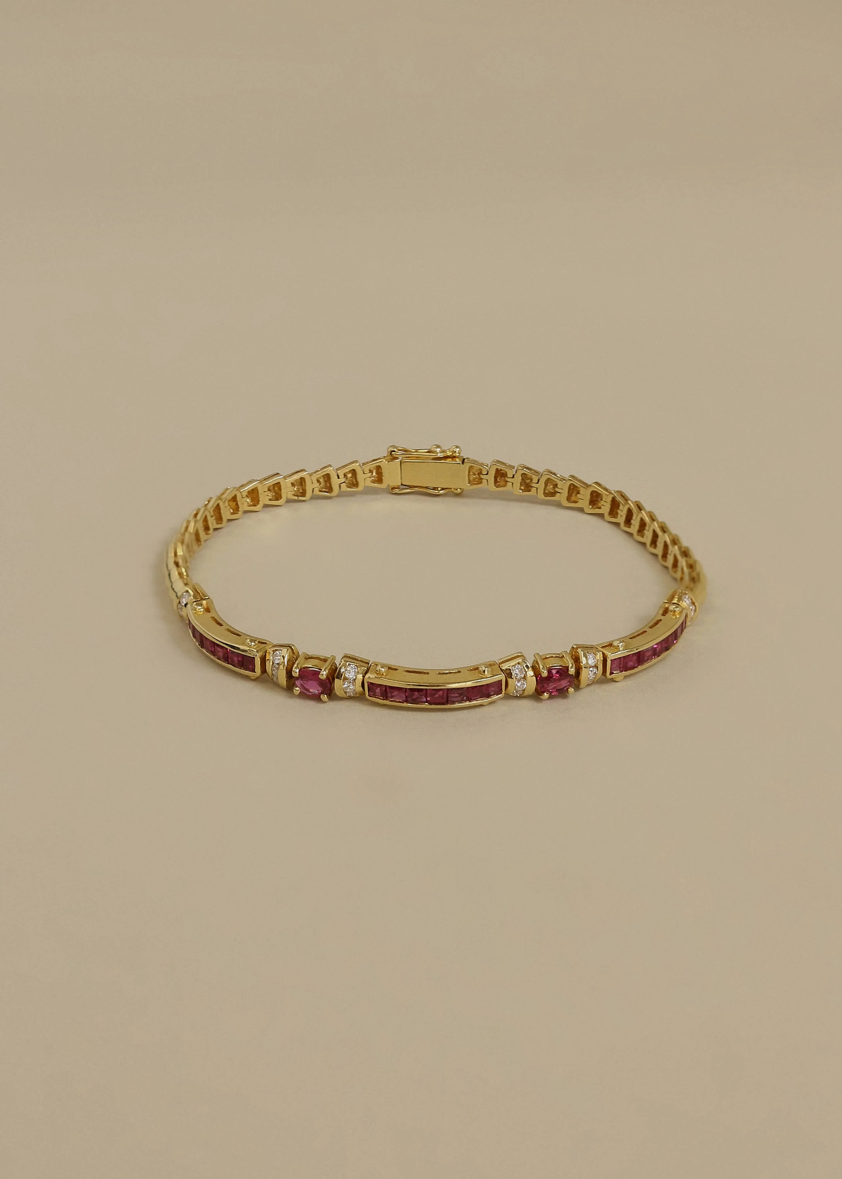 Kinn - Vintage 18k Ruby Tennis Bracelet