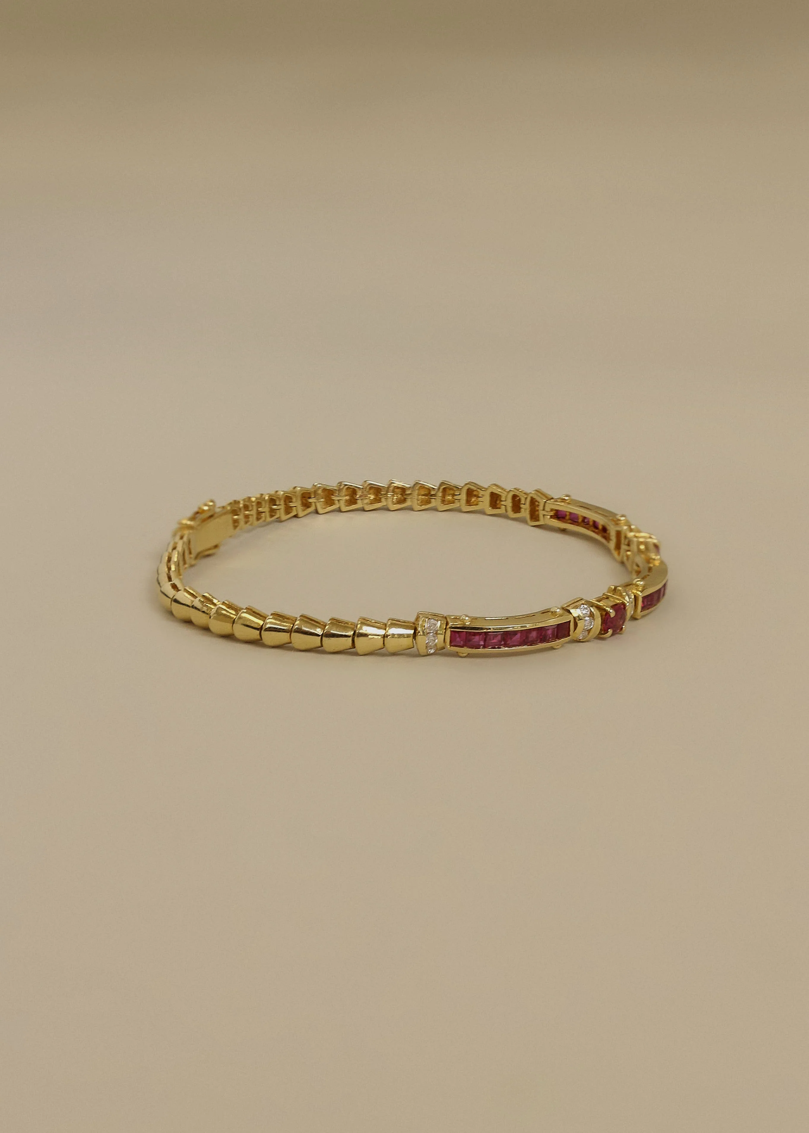 Kinn - Vintage 18k Ruby Tennis Bracelet - Image 3