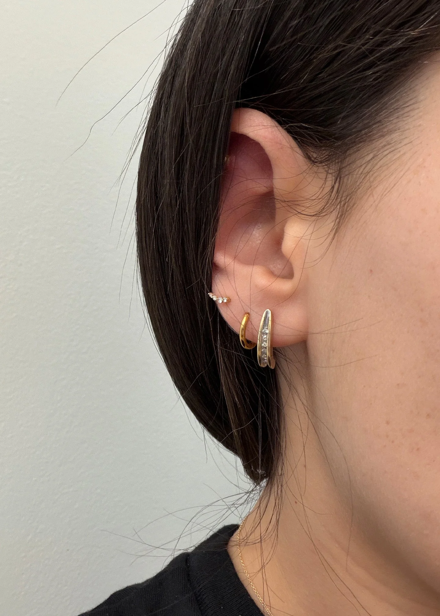Kinn - Vintage Diamond Curved 14k Earrings - Image 2